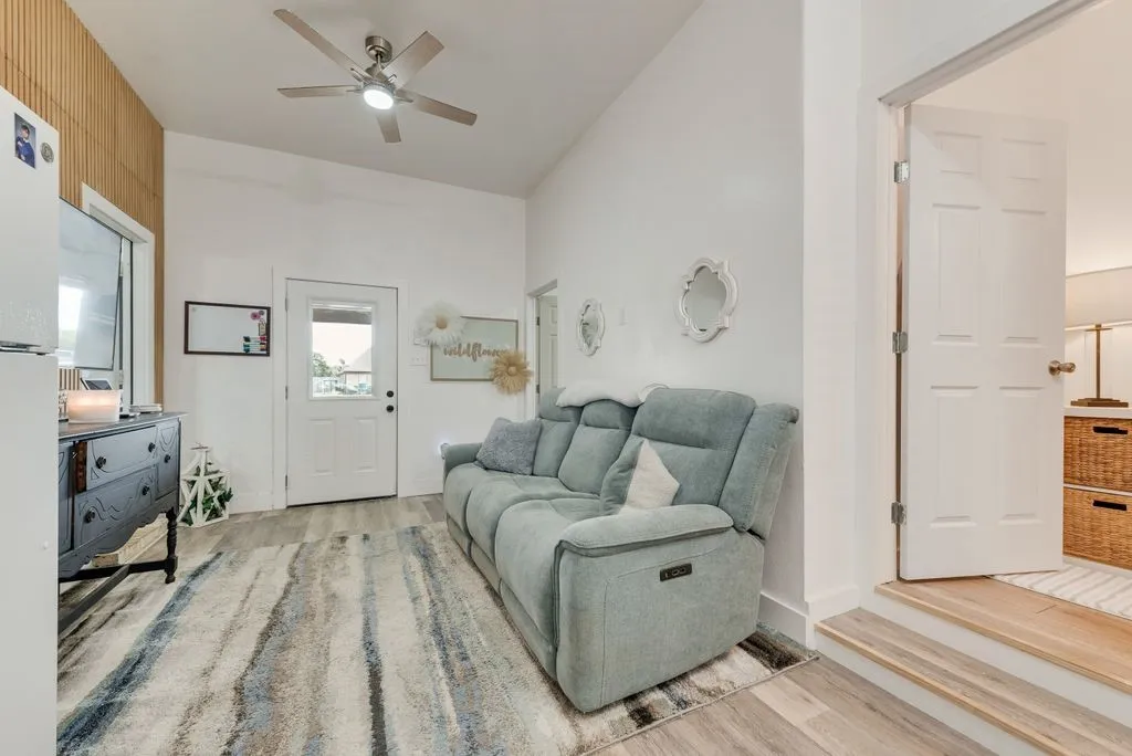 Single Family Residence For Sale in Van Zandt County , 247 Private Road 7413 Road, Wills Point, Texas 75169, 5 Bedroom, 4 Bathroom, Garage spaces, 2,568 Sqft, built in 2023, mls#21355589, Real Estate Agent in Wills Point, Homes For Sale in Van Zandt county, Homes For Sale in Wills Point, Realtor in Wills Point Texas, Real Estate Brokerage Independent Realty Texas, Luminita Cordes Realtor