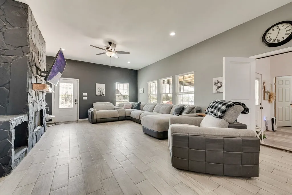 Single Family Residence For Sale in Van Zandt County , 247 Private Road 7413 Road, Wills Point, Texas 75169, 5 Bedroom, 4 Bathroom, Garage spaces, 2,568 Sqft, built in 2023, mls#21355589, Real Estate Agent in Wills Point, Homes For Sale in Van Zandt county, Homes For Sale in Wills Point, Realtor in Wills Point Texas, Real Estate Brokerage Independent Realty Texas, Luminita Cordes Realtor