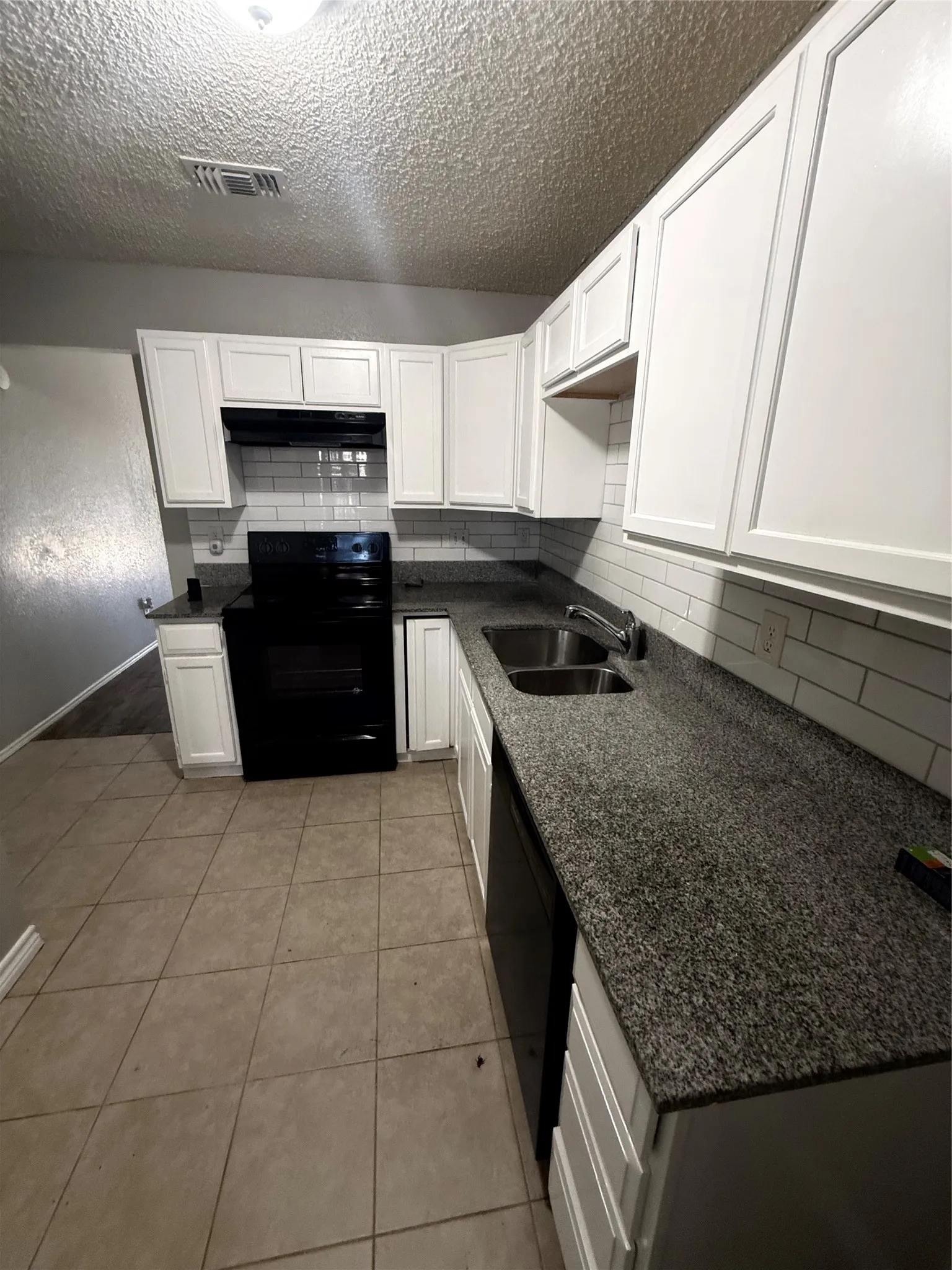 Duplex For Rent in Tarrant County , 763 Little Creek Drive, Euless, Texas 76039, 3 Bedroom, 2 Bathroom, Garage spaces, 1,064 Sqft, built in 1982, Price $1,850, mls#21358715, Real Estate Agent in Euless, Homes For Rent in Tarrant county, Homes For Rent in Euless, Realtor in Euless Texas, Real Estate Brokerage Independent Realty Texas, Luminita Cordes Realtor