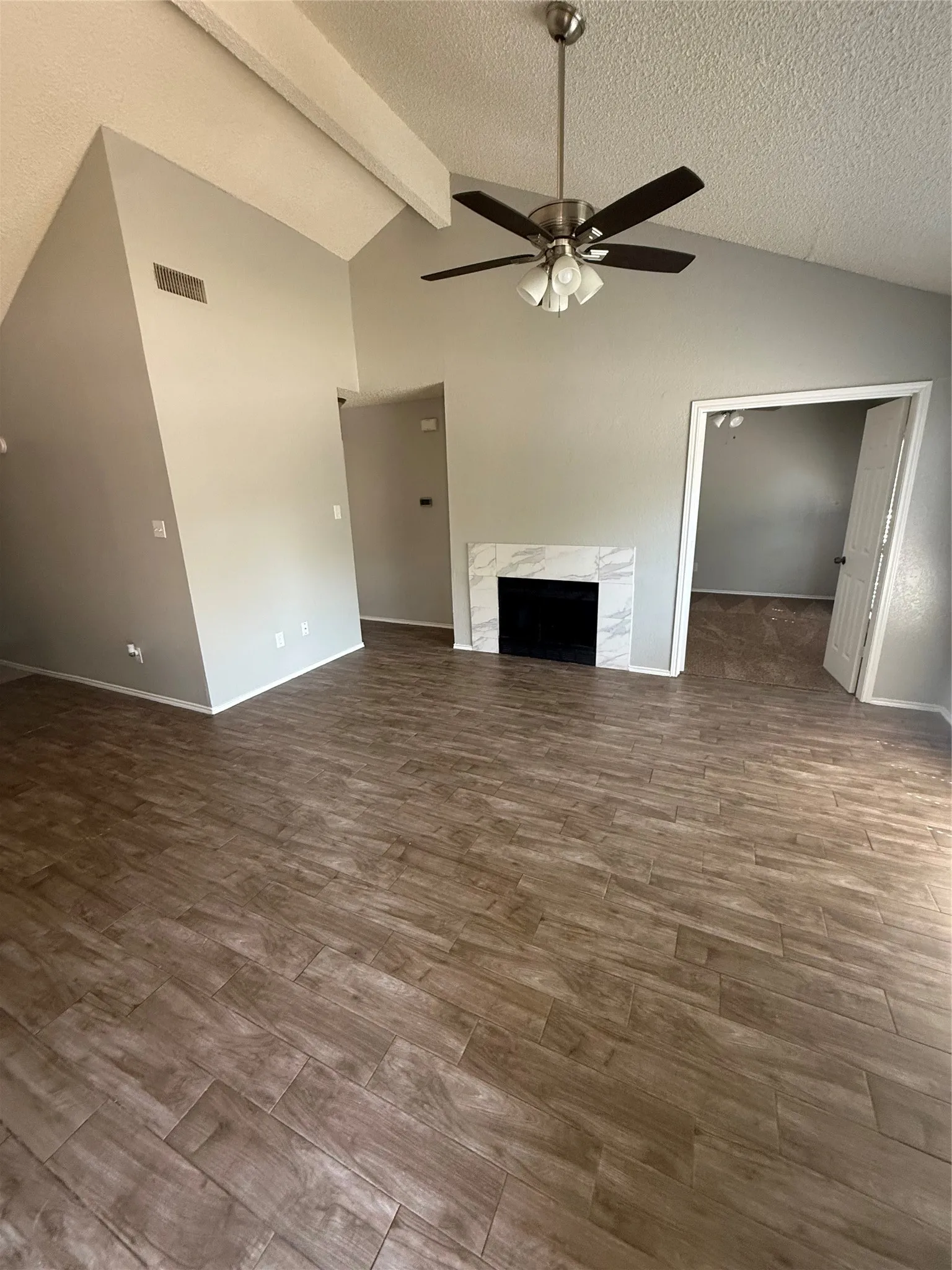 Duplex For Rent in Tarrant County , 763 Little Creek Drive, Euless, Texas 76039, 3 Bedroom, 2 Bathroom, Garage spaces, 1,064 Sqft, built in 1982, Price $1,850, mls#21358715, Real Estate Agent in Euless, Homes For Rent in Tarrant county, Homes For Rent in Euless, Realtor in Euless Texas, Real Estate Brokerage Independent Realty Texas, Luminita Cordes Realtor