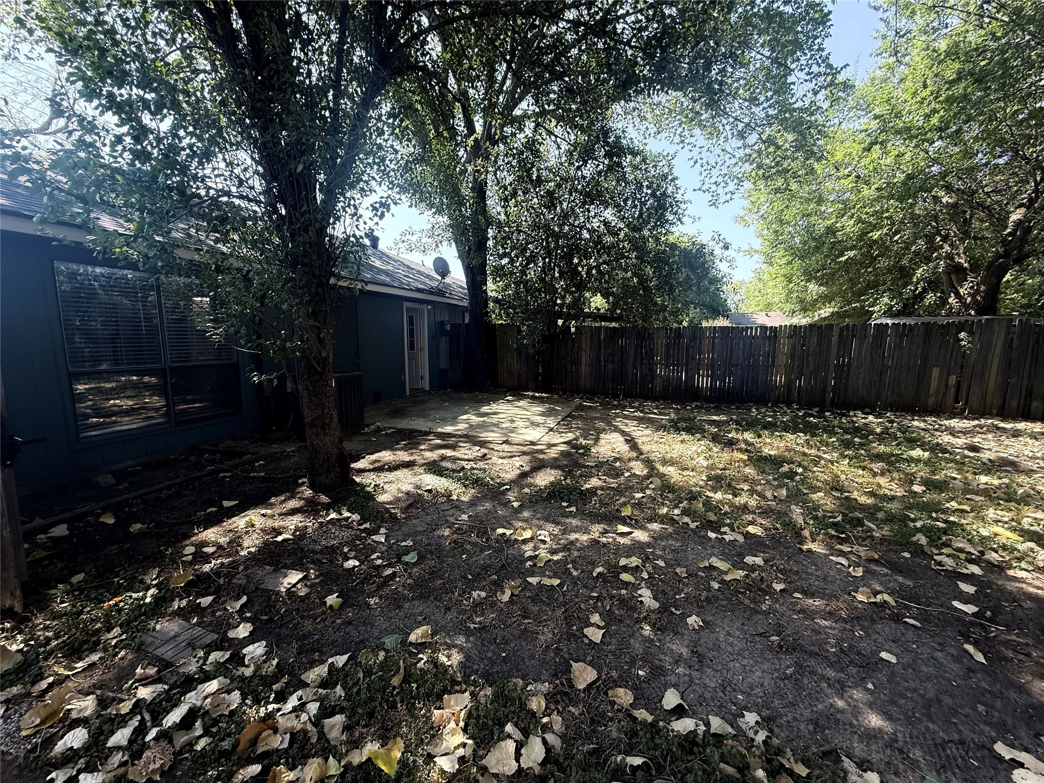Duplex For Rent in Tarrant County , 763 Little Creek Drive, Euless, Texas 76039, 3 Bedroom, 2 Bathroom, Garage spaces, 1,064 Sqft, built in 1982, Price $1,850, mls#21358715, Real Estate Agent in Euless, Homes For Rent in Tarrant county, Homes For Rent in Euless, Realtor in Euless Texas, Real Estate Brokerage Independent Realty Texas, Luminita Cordes Realtor