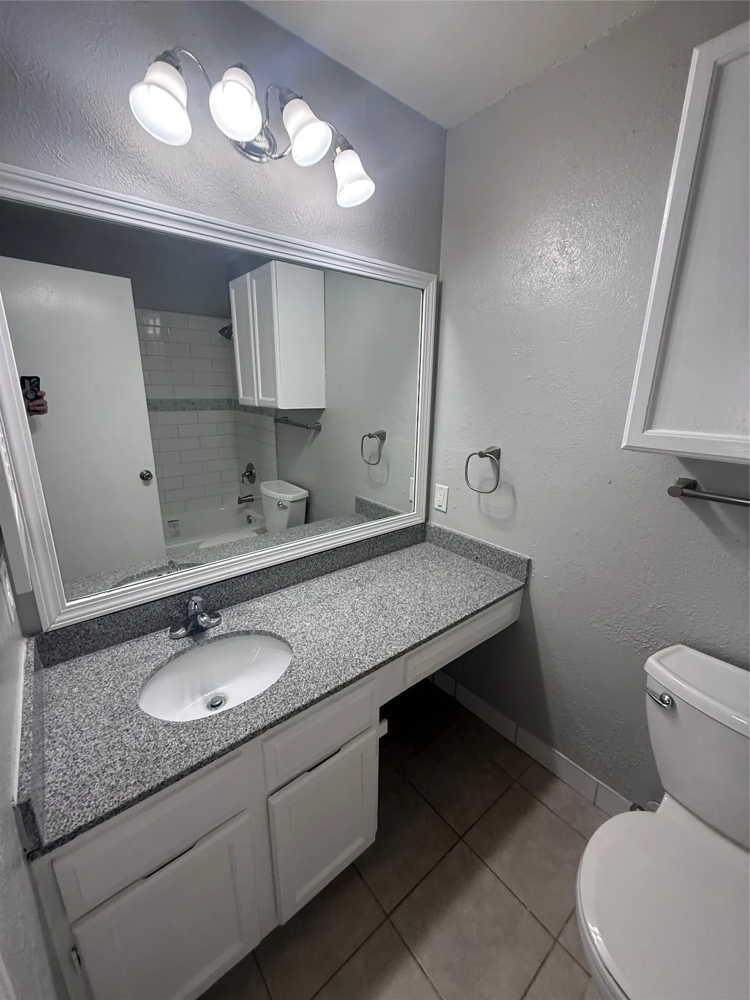 Duplex For Rent in Tarrant County , 763 Little Creek Drive, Euless, Texas 76039, 3 Bedroom, 2 Bathroom, Garage spaces, 1,064 Sqft, built in 1982, Price $1,850, mls#21358715, Real Estate Agent in Euless, Homes For Rent in Tarrant county, Homes For Rent in Euless, Realtor in Euless Texas, Real Estate Brokerage Independent Realty Texas, Luminita Cordes Realtor