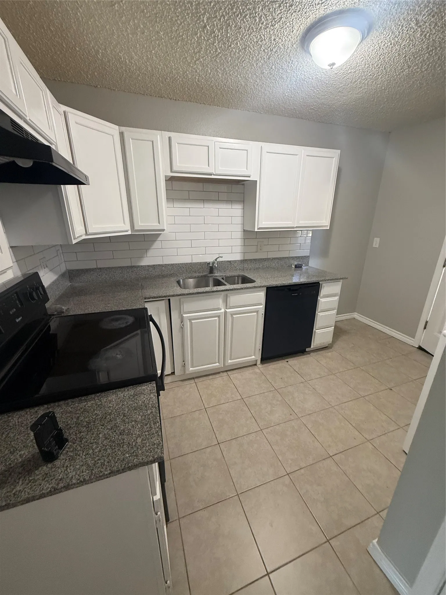 Duplex For Rent in Tarrant County , 763 Little Creek Drive, Euless, Texas 76039, 3 Bedroom, 2 Bathroom, Garage spaces, 1,064 Sqft, built in 1982, Price $1,850, mls#21358715, Real Estate Agent in Euless, Homes For Rent in Tarrant county, Homes For Rent in Euless, Realtor in Euless Texas, Real Estate Brokerage Independent Realty Texas, Luminita Cordes Realtor