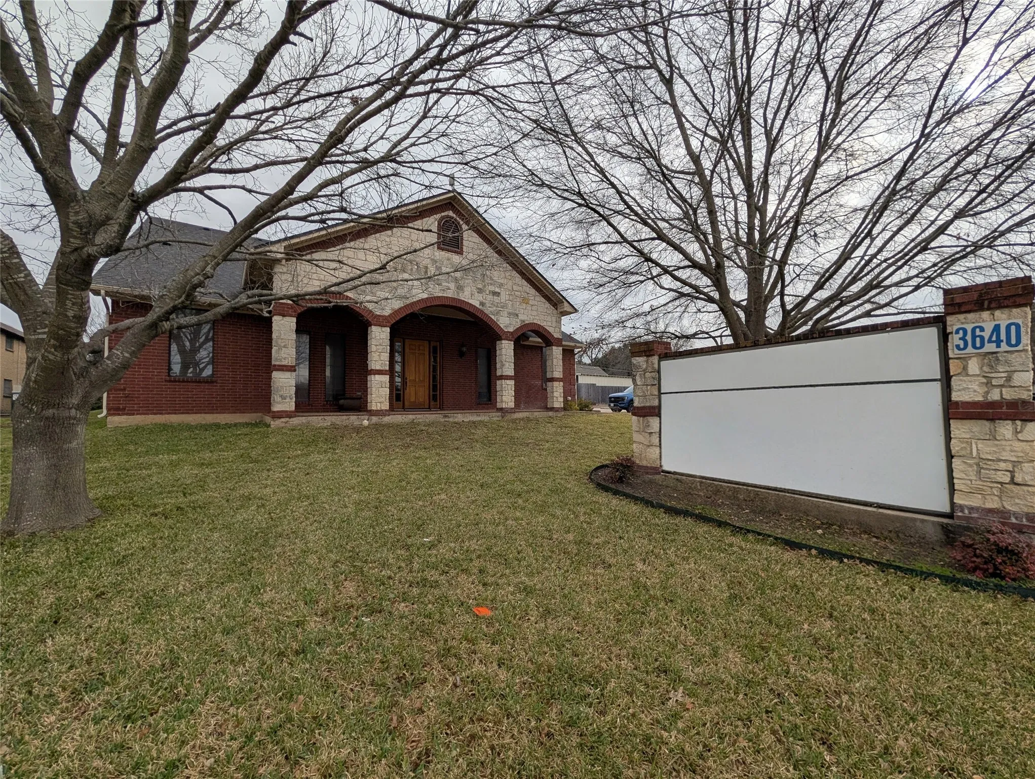 Office For Sale in Mc Lennan County , 3640 W Waco Drive, Waco, Texas 76710, 0, 0, Garage spaces, 0 Sqft, built in 2001, mls#21358655, Real Estate Agent in Waco, Homes For Sale in Mc Lennan county, Homes For Sale in Waco, Realtor in Waco Texas, Real Estate Brokerage Independent Realty Texas, Luminita Cordes Realtor