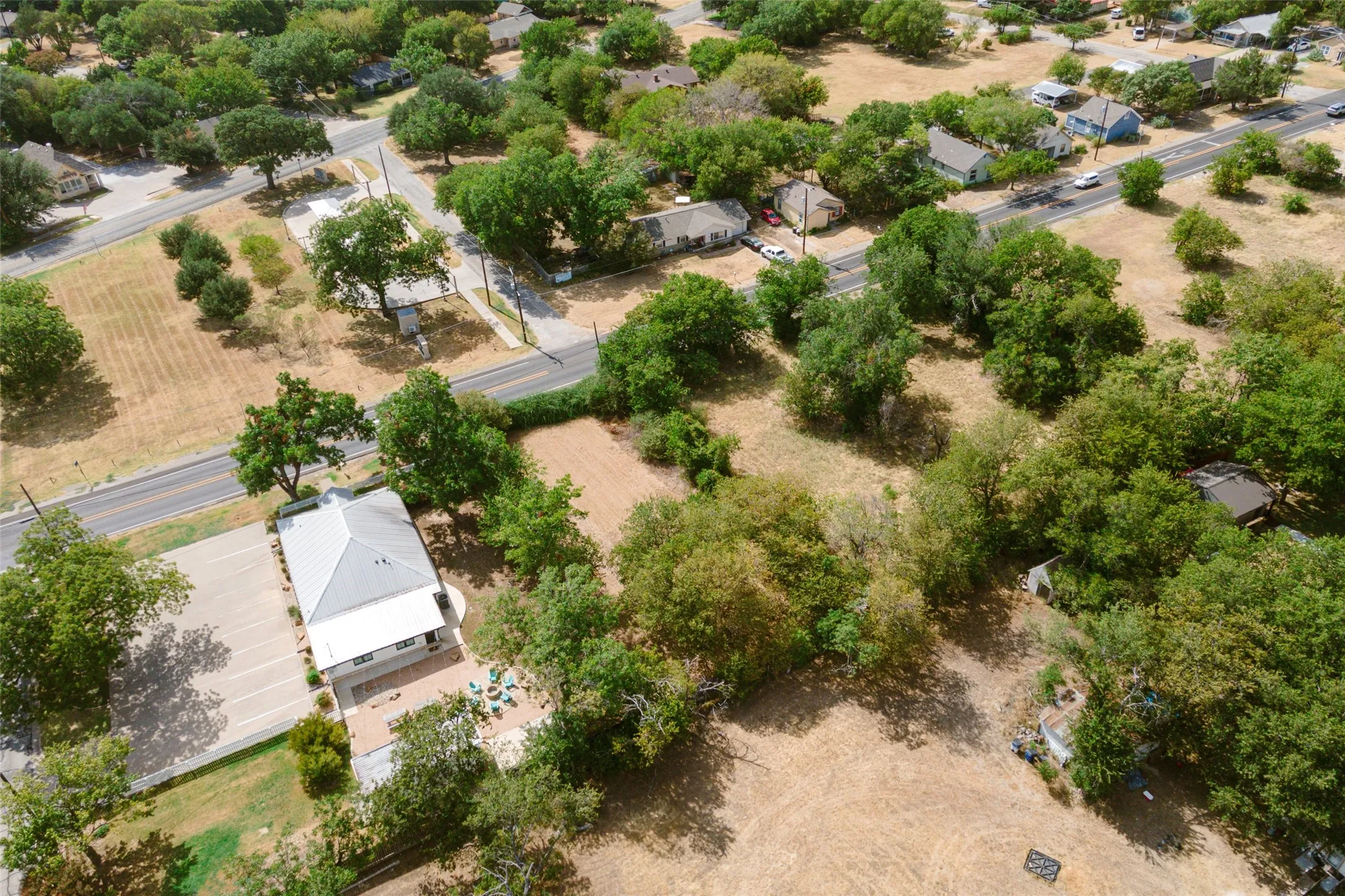 Improved Land For Sale in Hood County , 713 N Houston Street, Granbury, Texas 76048, 0, 0, Garage spaces, 0 Sqft, built in 0, mls#21358773, Real Estate Agent in Granbury, Homes For Sale in Hood county, Homes For Sale in Granbury, Realtor in Granbury Texas, Real Estate Brokerage Independent Realty Texas, Luminita Cordes Realtor