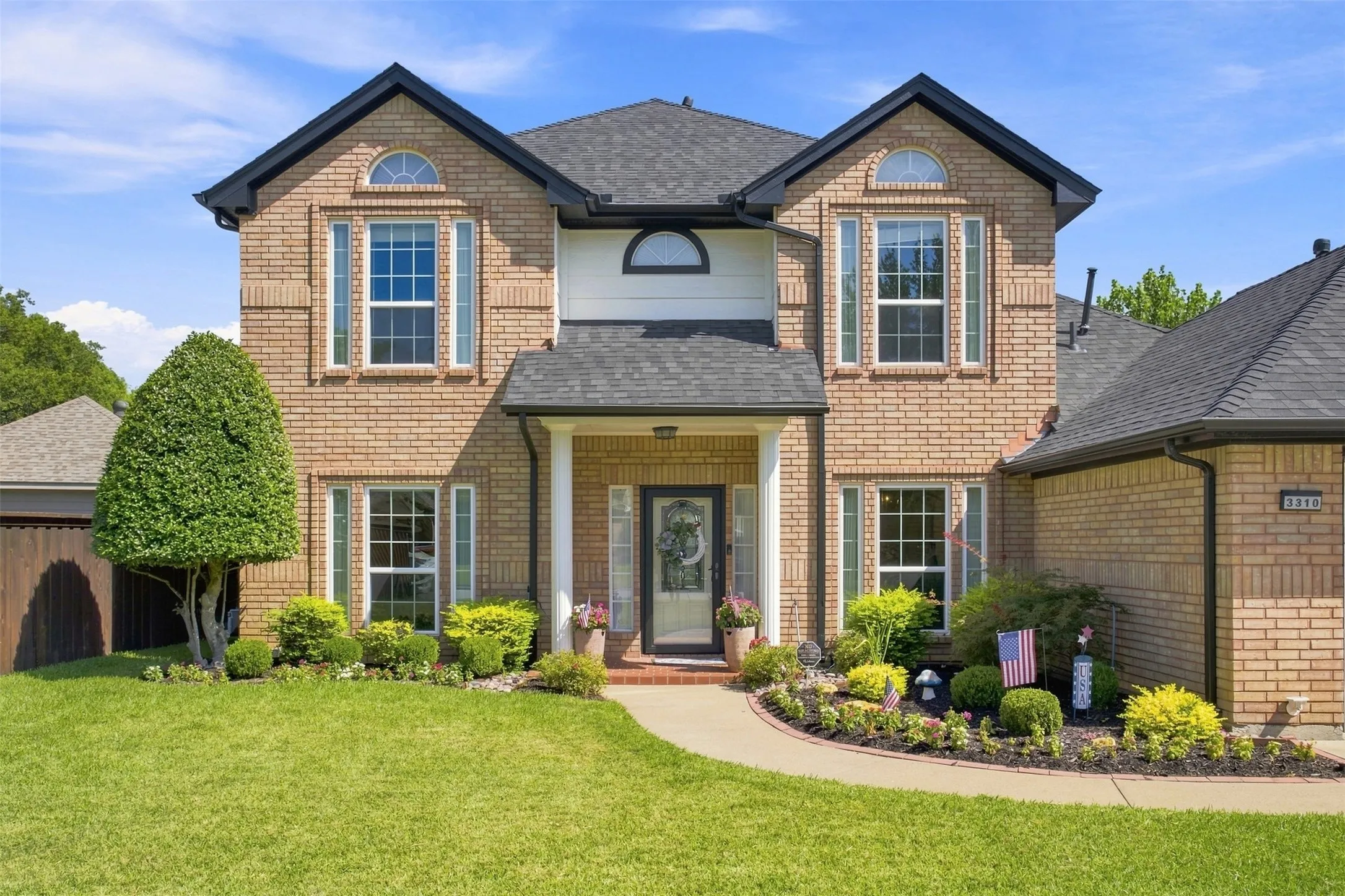 Single Family Residence For Sale in Tarrant County , 3310 Moss Creek Drive, Grapevine, Texas 76051, 4 Bedroom, 3 Bathroom, 2 Garage spaces, 2,920 Sqft, built in 1992, mls#21356200, Real Estate Agent in Grapevine, Homes For Sale in Tarrant county, Homes For Sale in Grapevine, Realtor in Grapevine Texas, Real Estate Brokerage Independent Realty Texas, Luminita Cordes Realtor