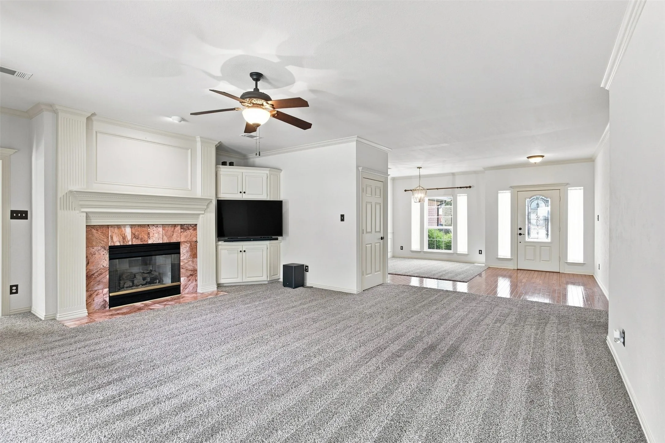 Single Family Residence For Sale in Tarrant County , 3310 Moss Creek Drive, Grapevine, Texas 76051, 4 Bedroom, 3 Bathroom, 2 Garage spaces, 2,920 Sqft, built in 1992, mls#21356200, Real Estate Agent in Grapevine, Homes For Sale in Tarrant county, Homes For Sale in Grapevine, Realtor in Grapevine Texas, Real Estate Brokerage Independent Realty Texas, Luminita Cordes Realtor