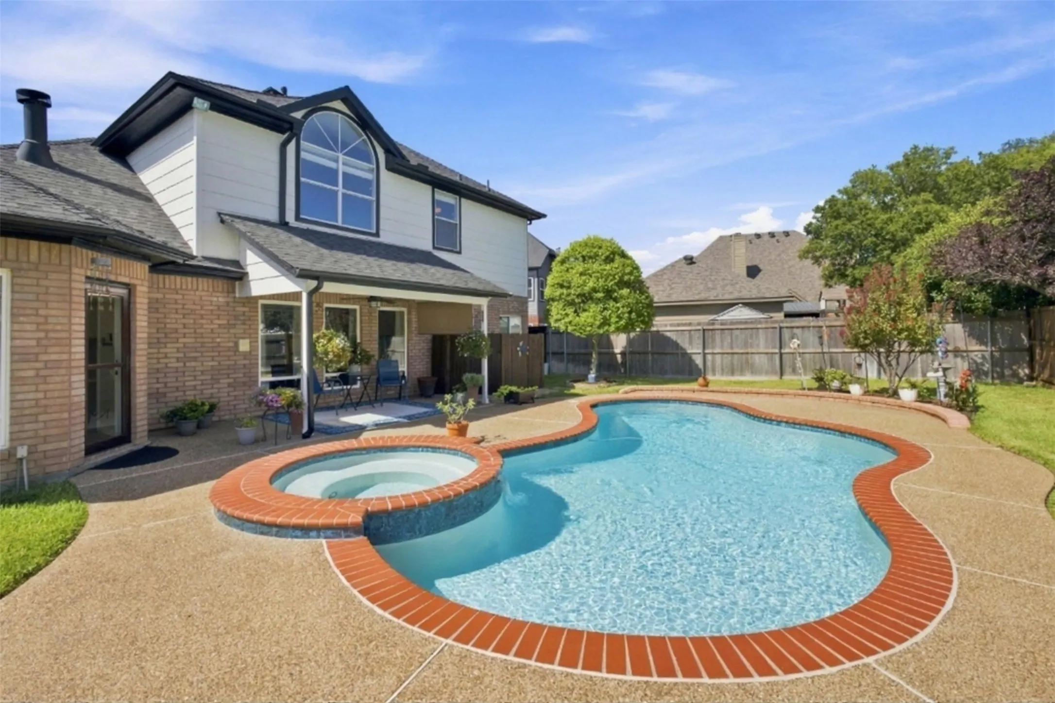 Single Family Residence For Sale in Tarrant County , 3310 Moss Creek Drive, Grapevine, Texas 76051, 4 Bedroom, 3 Bathroom, 2 Garage spaces, 2,920 Sqft, built in 1992, mls#21356200, Real Estate Agent in Grapevine, Homes For Sale in Tarrant county, Homes For Sale in Grapevine, Realtor in Grapevine Texas, Real Estate Brokerage Independent Realty Texas, Luminita Cordes Realtor