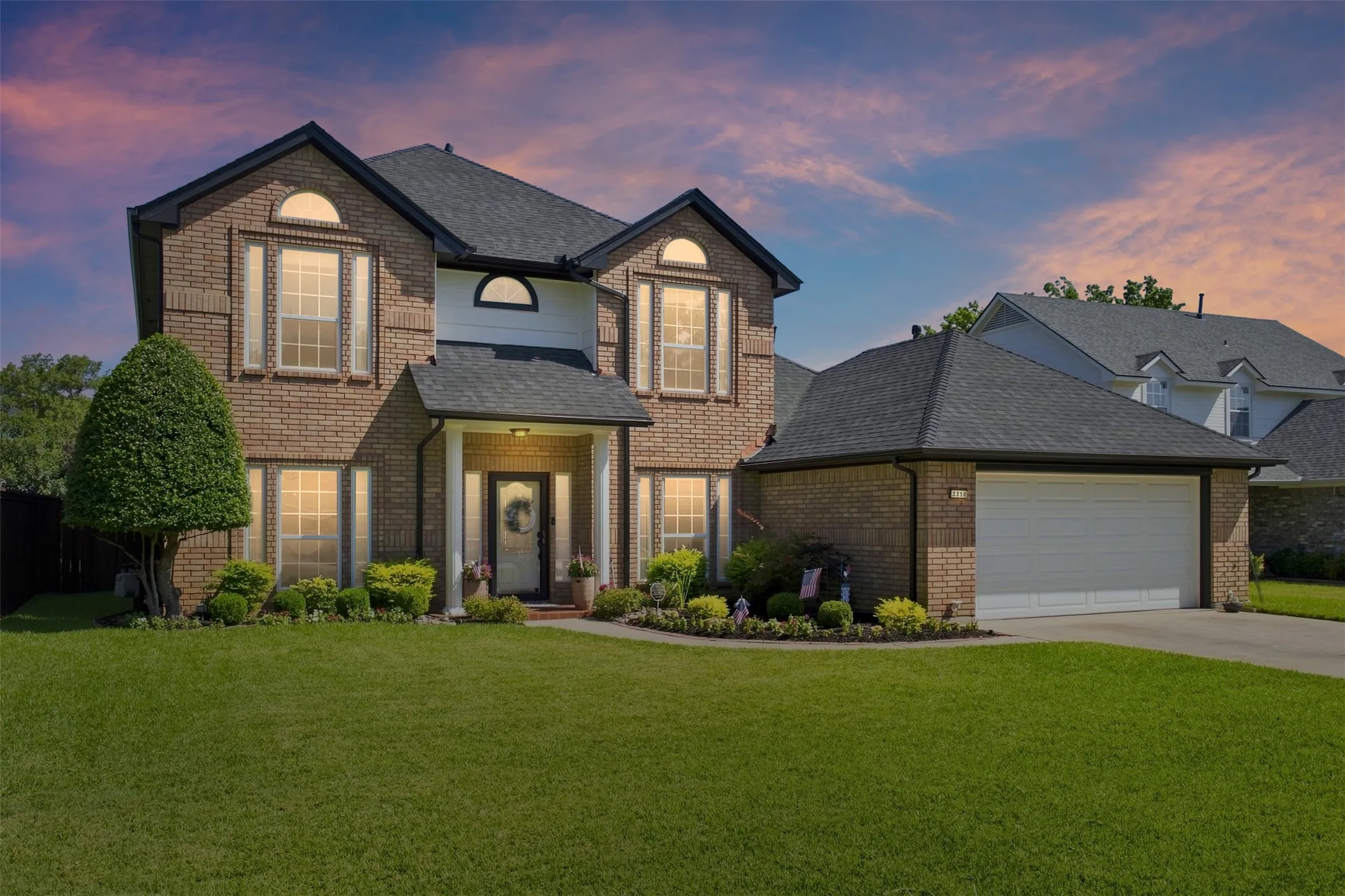 Single Family Residence For Sale in Tarrant County , 3310 Moss Creek Drive, Grapevine, Texas 76051, 4 Bedroom, 3 Bathroom, 2 Garage spaces, 2,920 Sqft, built in 1992, mls#21356200, Real Estate Agent in Grapevine, Homes For Sale in Tarrant county, Homes For Sale in Grapevine, Realtor in Grapevine Texas, Real Estate Brokerage Independent Realty Texas, Luminita Cordes Realtor