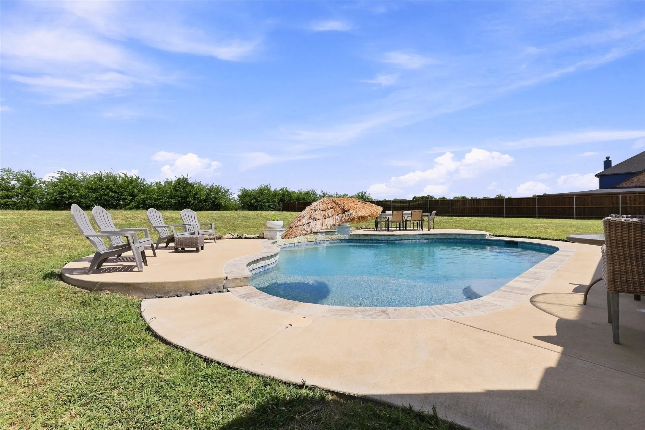Single Family Residence For Sale in Grayson County , 1056 Hickory Lane, Howe, Texas 75459, 5 Bedroom, 3 Bathroom, 3 Garage spaces, 2,636 Sqft, built in 2021, mls#21358579, Real Estate Agent in Howe, Homes For Sale in Grayson county, Homes For Sale in Howe, Realtor in Howe Texas, Real Estate Brokerage Independent Realty Texas, Luminita Cordes Realtor