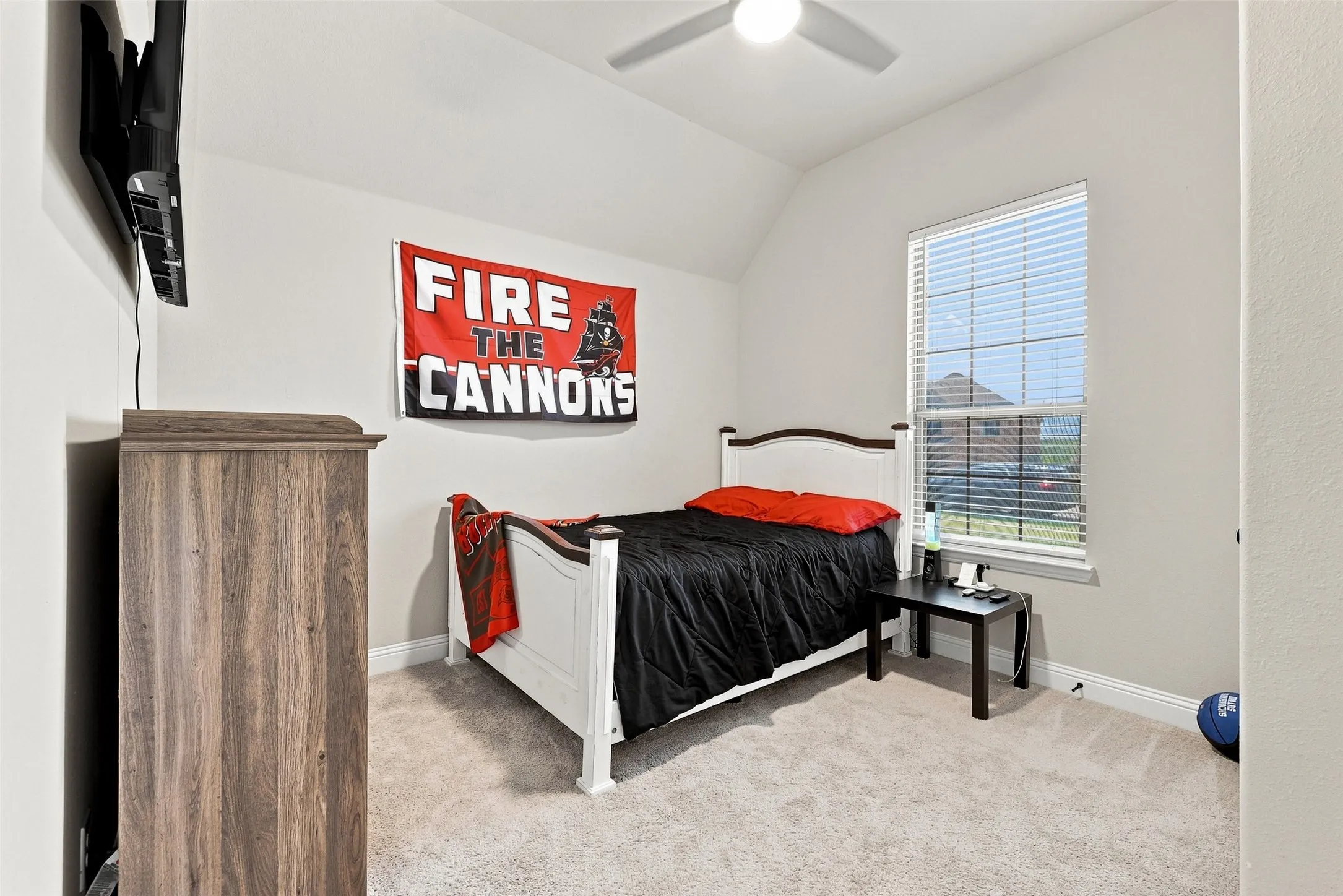 Single Family Residence For Sale in Grayson County , 1056 Hickory Lane, Howe, Texas 75459, 5 Bedroom, 3 Bathroom, 3 Garage spaces, 2,636 Sqft, built in 2021, mls#21358579, Real Estate Agent in Howe, Homes For Sale in Grayson county, Homes For Sale in Howe, Realtor in Howe Texas, Real Estate Brokerage Independent Realty Texas, Luminita Cordes Realtor