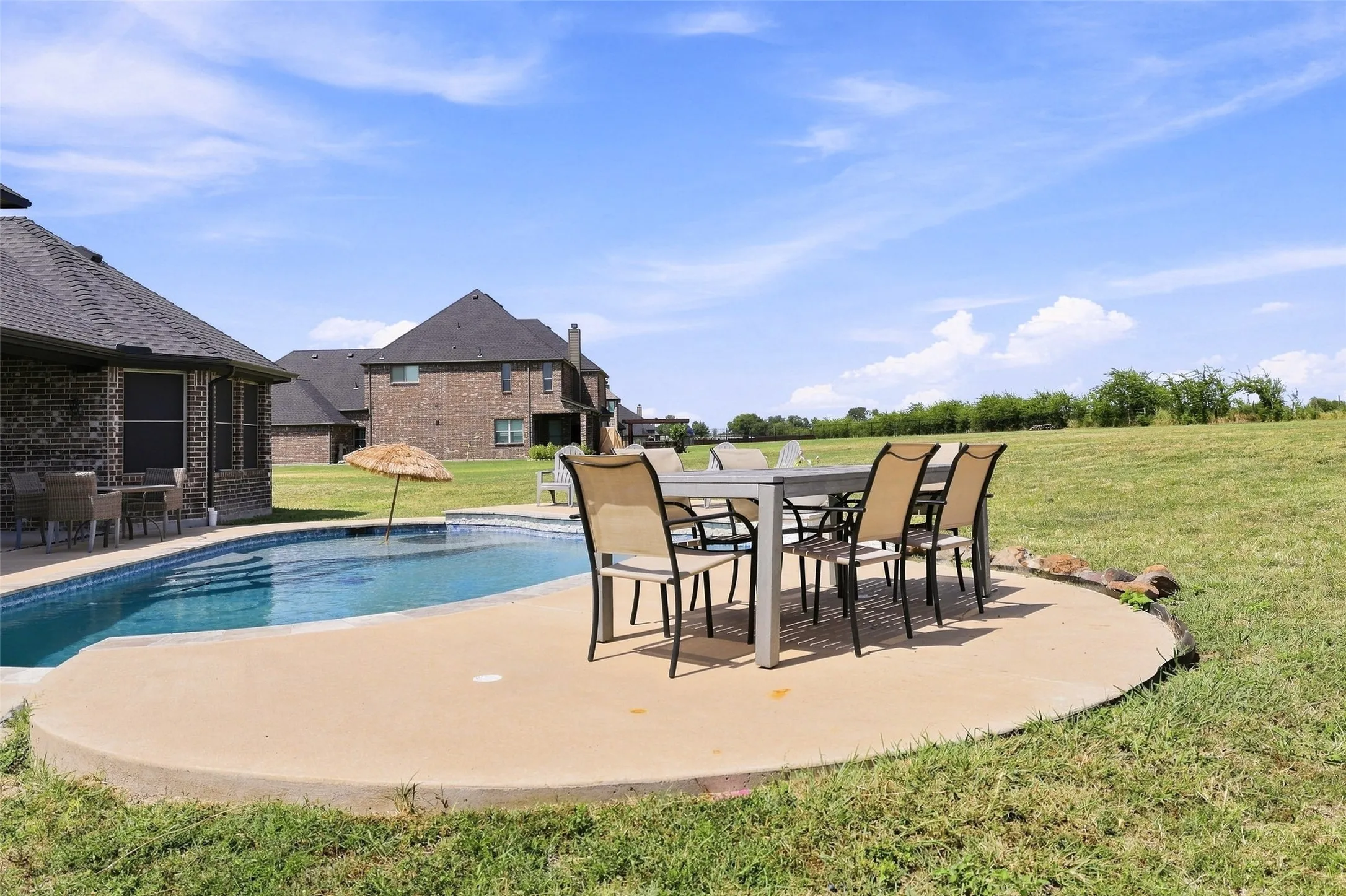 Single Family Residence For Sale in Grayson County , 1056 Hickory Lane, Howe, Texas 75459, 5 Bedroom, 3 Bathroom, 3 Garage spaces, 2,636 Sqft, built in 2021, mls#21358579, Real Estate Agent in Howe, Homes For Sale in Grayson county, Homes For Sale in Howe, Realtor in Howe Texas, Real Estate Brokerage Independent Realty Texas, Luminita Cordes Realtor