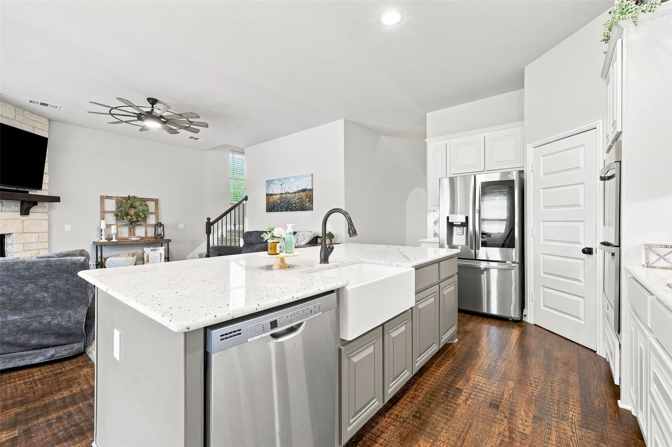 Single Family Residence For Sale in Grayson County , 1056 Hickory Lane, Howe, Texas 75459, 5 Bedroom, 3 Bathroom, 3 Garage spaces, 2,636 Sqft, built in 2021, mls#21358579, Real Estate Agent in Howe, Homes For Sale in Grayson county, Homes For Sale in Howe, Realtor in Howe Texas, Real Estate Brokerage Independent Realty Texas, Luminita Cordes Realtor