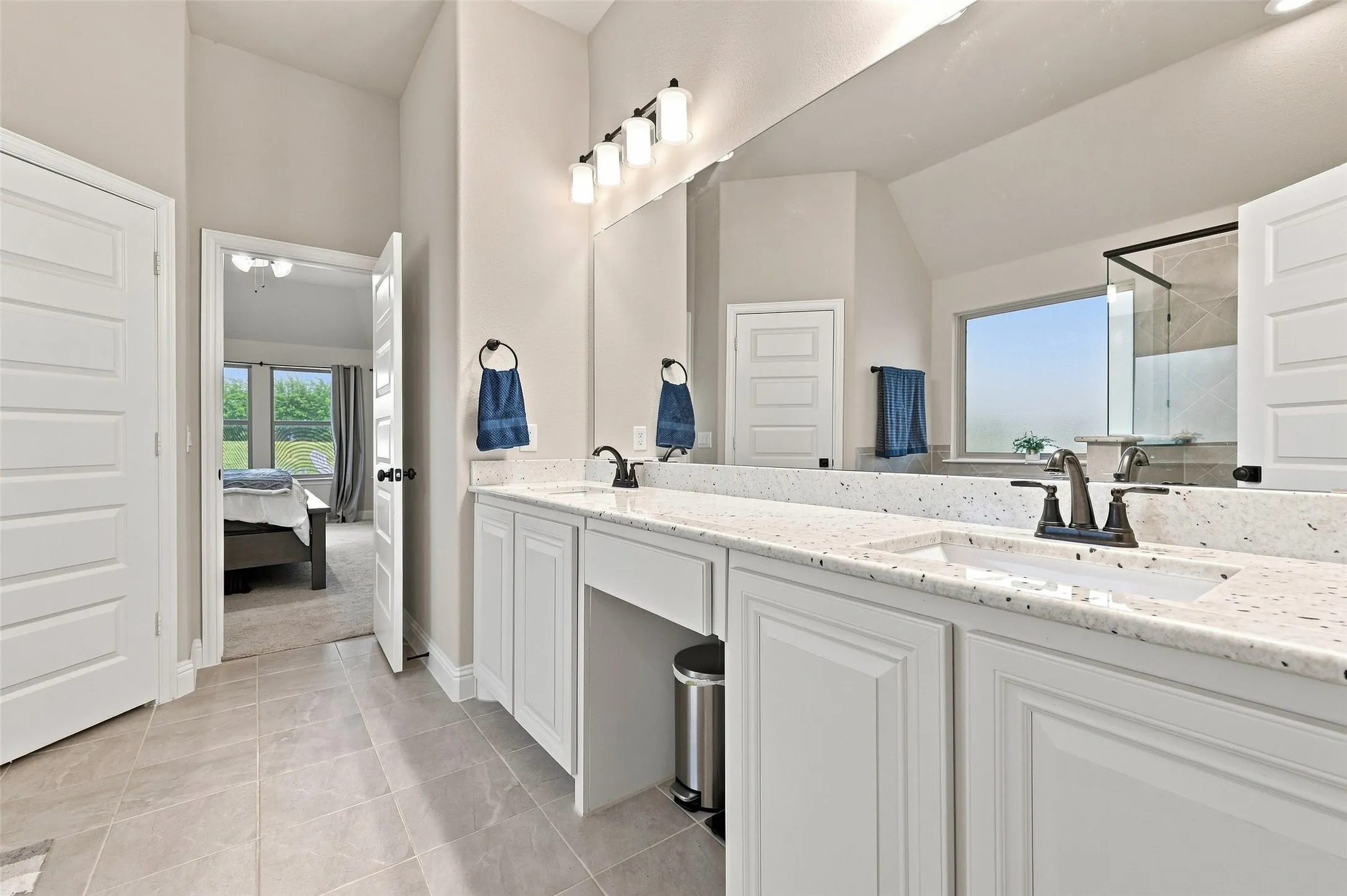 Single Family Residence For Sale in Grayson County , 1056 Hickory Lane, Howe, Texas 75459, 5 Bedroom, 3 Bathroom, 3 Garage spaces, 2,636 Sqft, built in 2021, mls#21358579, Real Estate Agent in Howe, Homes For Sale in Grayson county, Homes For Sale in Howe, Realtor in Howe Texas, Real Estate Brokerage Independent Realty Texas, Luminita Cordes Realtor