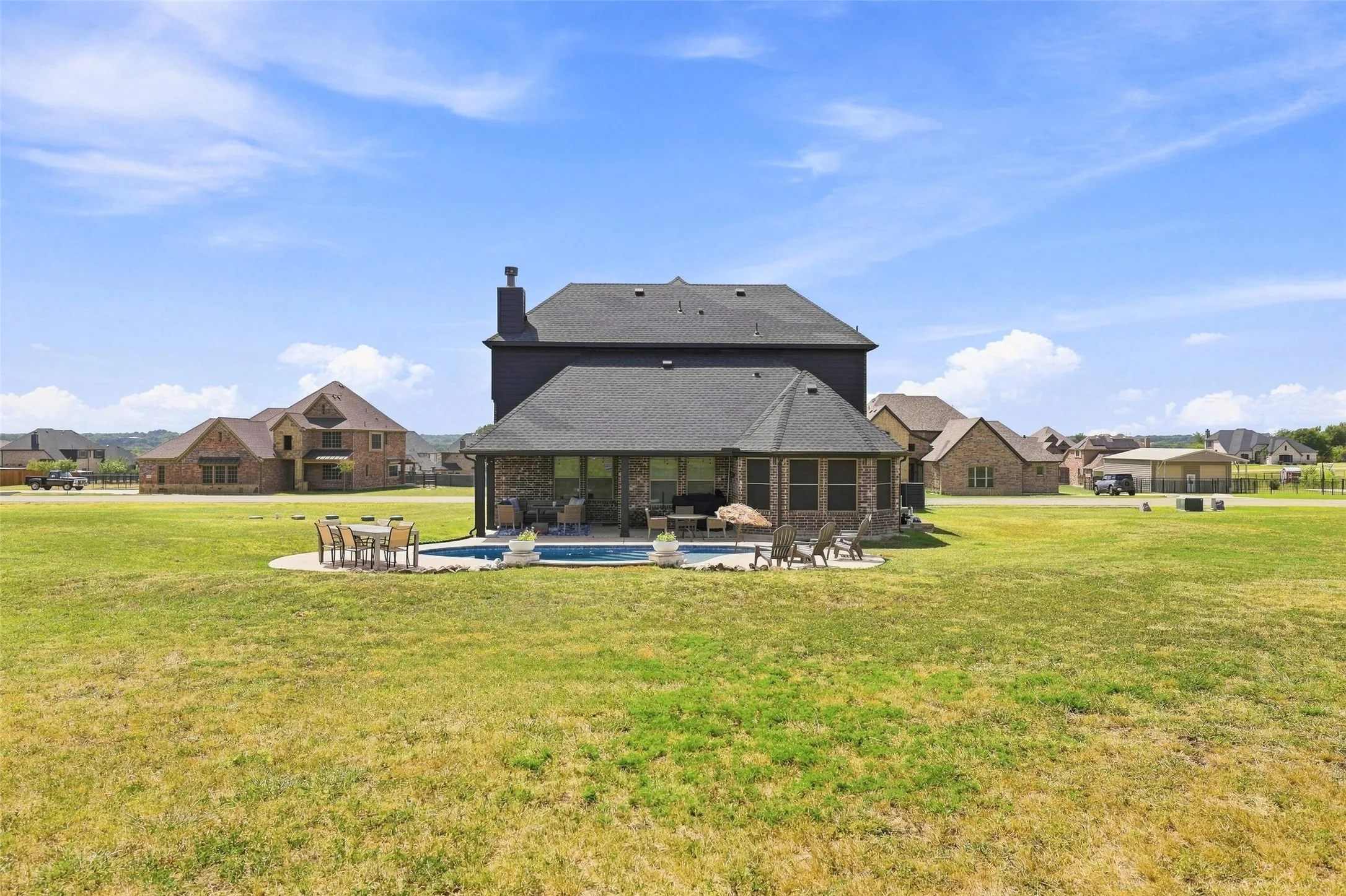 Single Family Residence For Sale in Grayson County , 1056 Hickory Lane, Howe, Texas 75459, 5 Bedroom, 3 Bathroom, 3 Garage spaces, 2,636 Sqft, built in 2021, mls#21358579, Real Estate Agent in Howe, Homes For Sale in Grayson county, Homes For Sale in Howe, Realtor in Howe Texas, Real Estate Brokerage Independent Realty Texas, Luminita Cordes Realtor