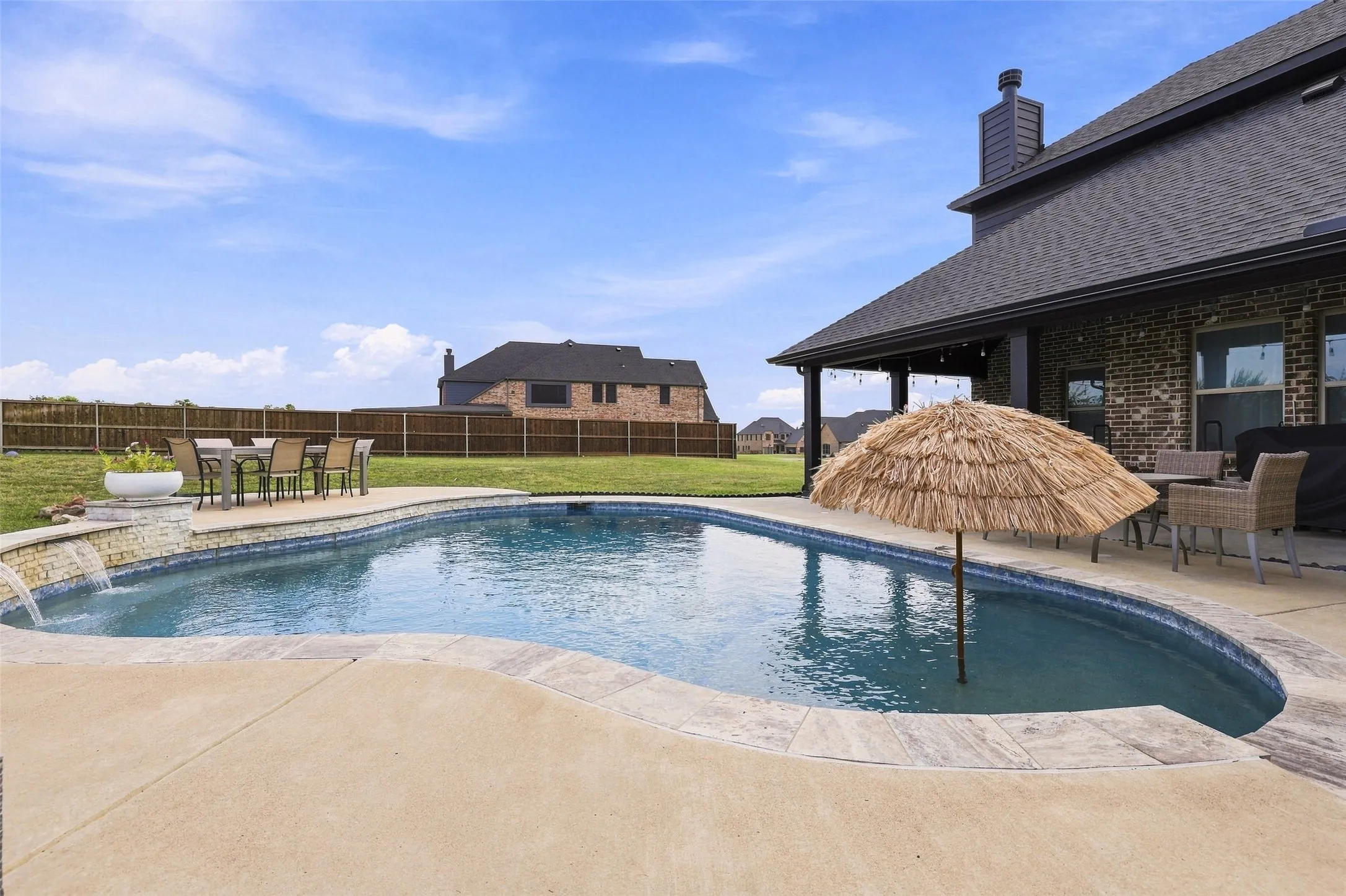 Single Family Residence For Sale in Grayson County , 1056 Hickory Lane, Howe, Texas 75459, 5 Bedroom, 3 Bathroom, 3 Garage spaces, 2,636 Sqft, built in 2021, mls#21358579, Real Estate Agent in Howe, Homes For Sale in Grayson county, Homes For Sale in Howe, Realtor in Howe Texas, Real Estate Brokerage Independent Realty Texas, Luminita Cordes Realtor