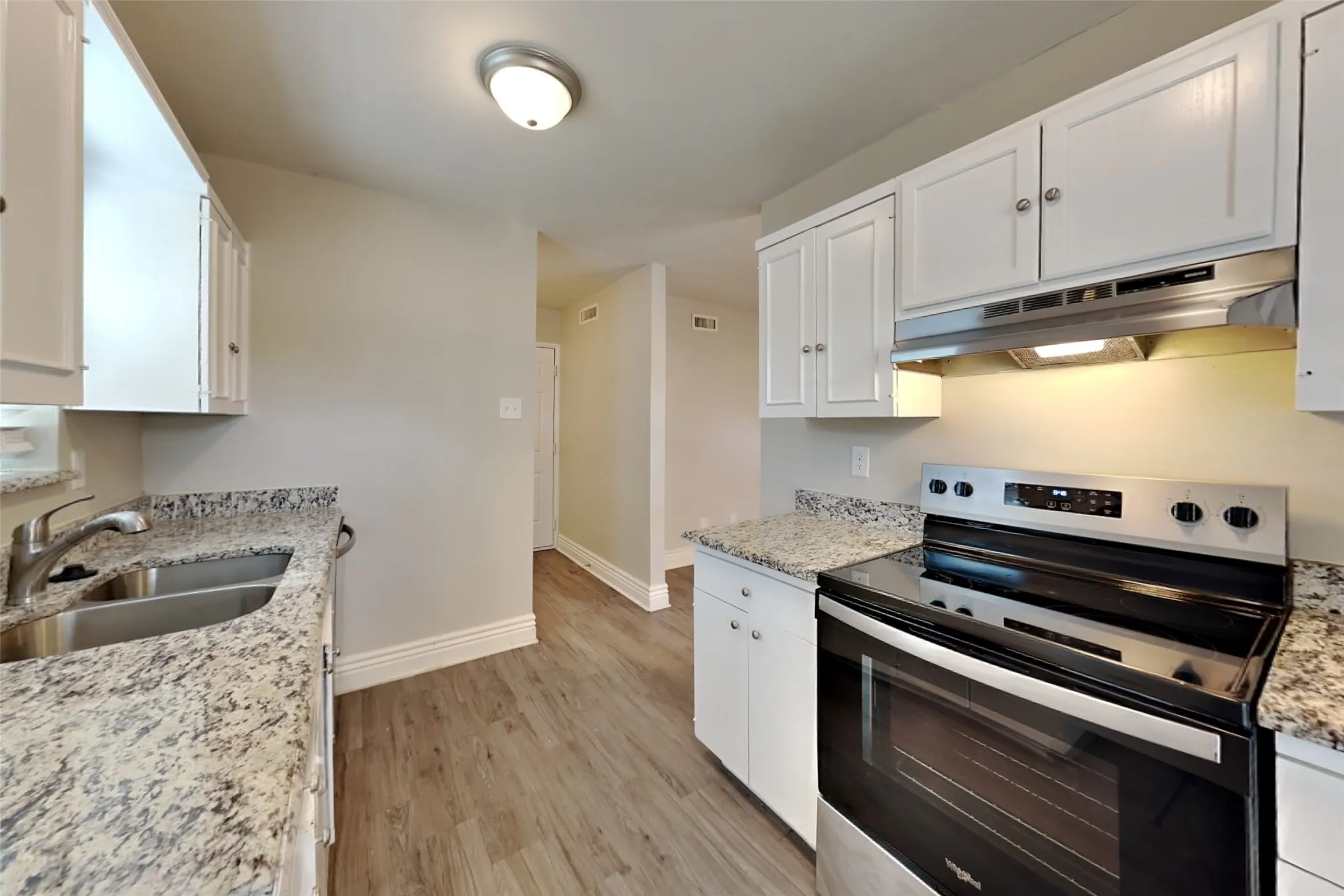 Single Family Residence For Rent in Denton County , 2013 Haymeadow, Carrollton, Texas 75007, 3 Bedroom, 2 Bathroom, 2 Garage spaces, 1,523 Sqft, built in 1973, mls#21358774, Real Estate Agent in Carrollton, Homes For Rent in Denton county, Homes For Rent in Carrollton, Realtor in Carrollton Texas, Real Estate Brokerage Independent Realty Texas, Luminita Cordes Realtor