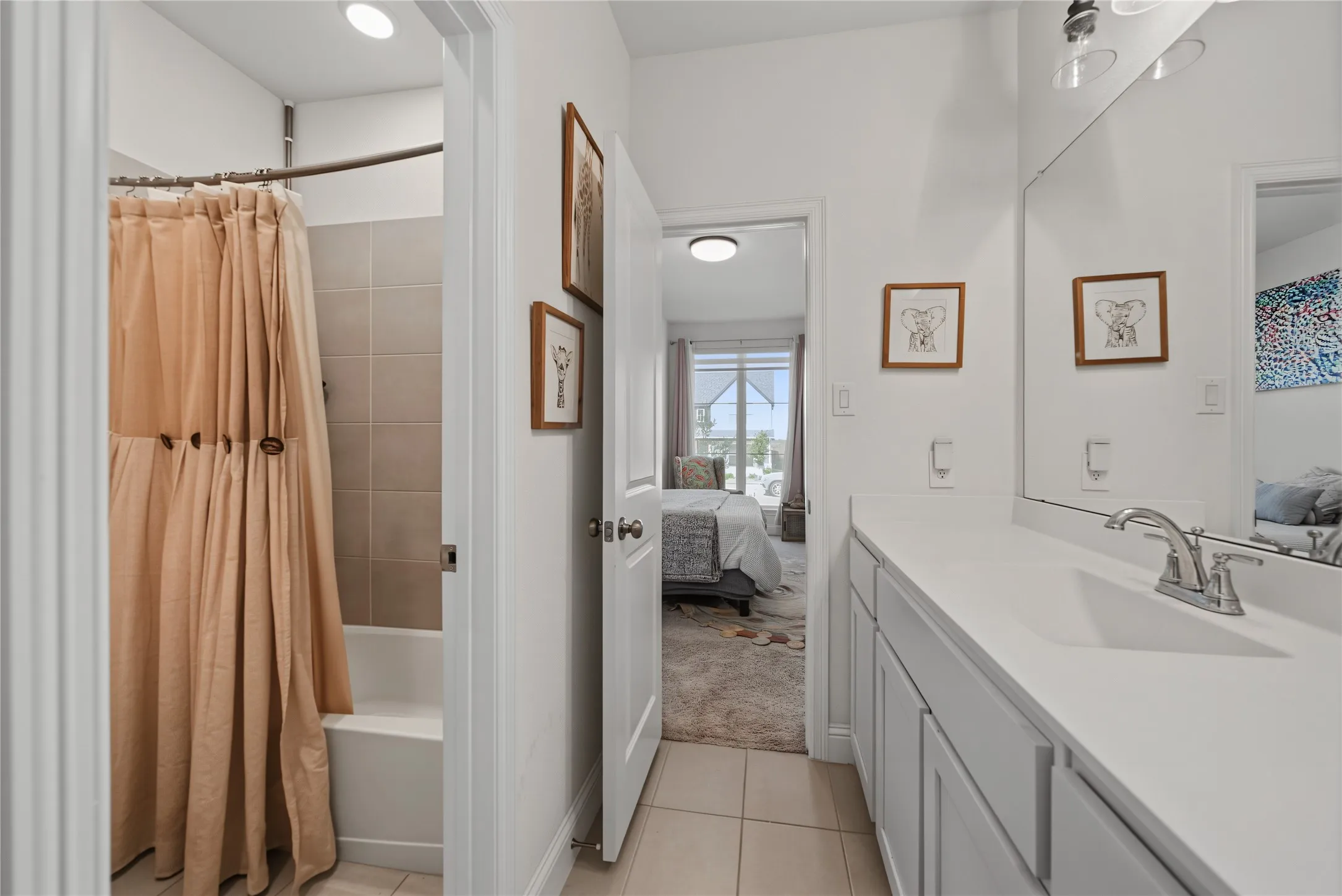 Single Family Residence For Sale in Tarrant County , 7440 Haggard Street, Fort Worth, Texas 76179, 4 Bedroom, 3 Bathroom, 3 Garage spaces, 2,884 Sqft, built in 2021, mls#21357554, Real Estate Agent in Fort Worth, Homes For Sale in Tarrant county, Homes For Sale in Fort Worth, Realtor in Fort Worth Texas, Real Estate Brokerage Independent Realty Texas, Luminita Cordes Realtor