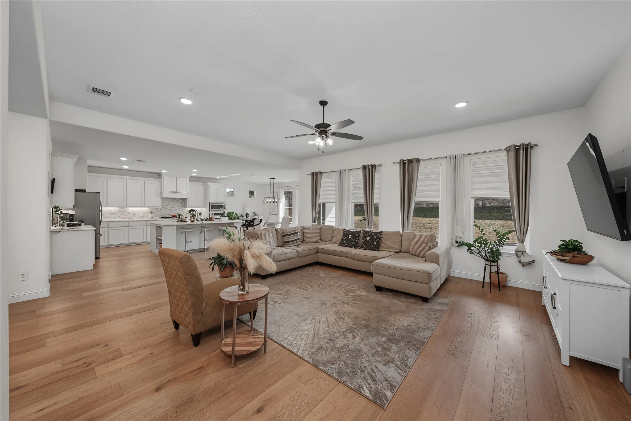 Single Family Residence For Sale in Tarrant County , 7440 Haggard Street, Fort Worth, Texas 76179, 4 Bedroom, 3 Bathroom, 3 Garage spaces, 2,884 Sqft, built in 2021, mls#21357554, Real Estate Agent in Fort Worth, Homes For Sale in Tarrant county, Homes For Sale in Fort Worth, Realtor in Fort Worth Texas, Real Estate Brokerage Independent Realty Texas, Luminita Cordes Realtor
