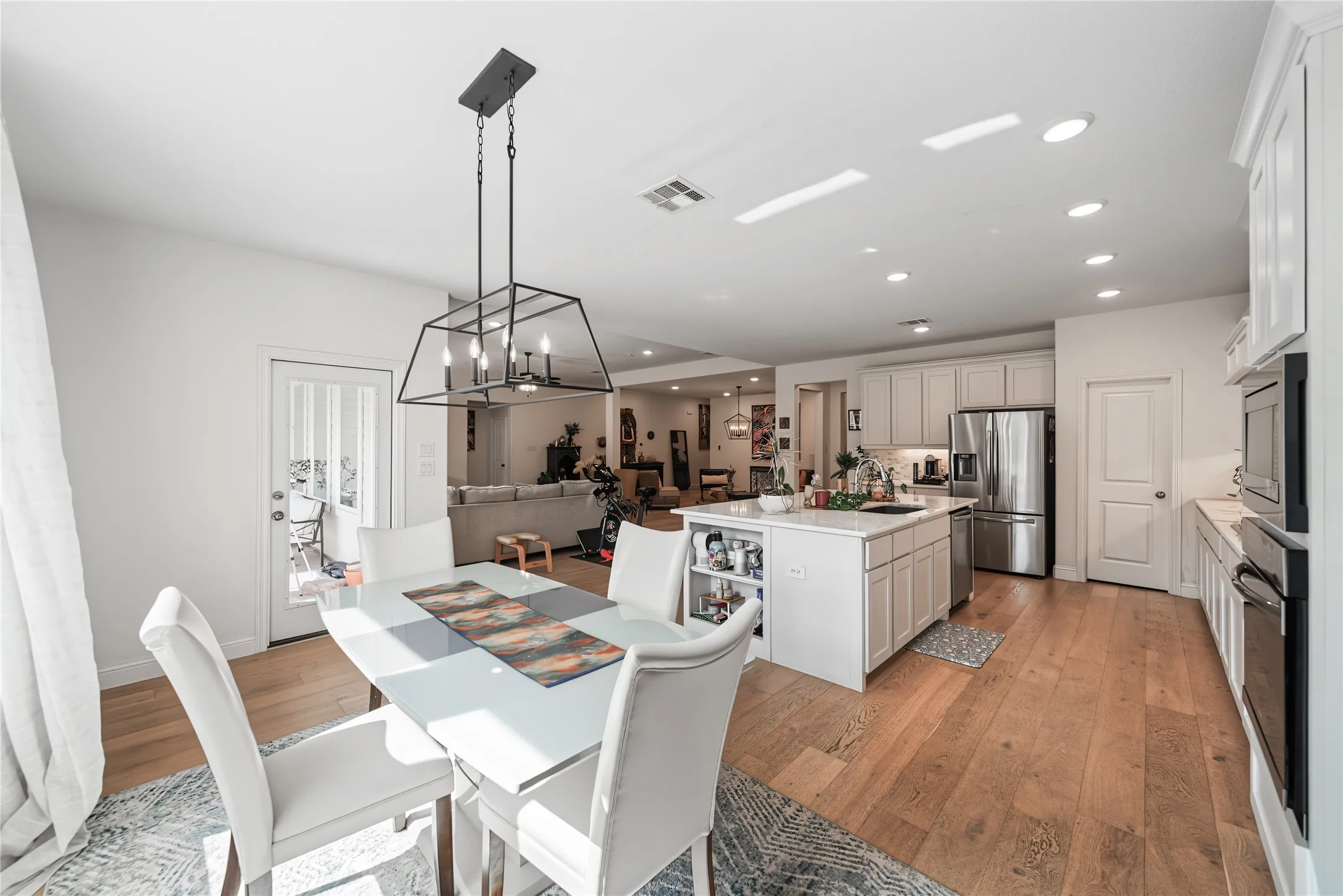 Single Family Residence For Sale in Tarrant County , 7440 Haggard Street, Fort Worth, Texas 76179, 4 Bedroom, 3 Bathroom, 3 Garage spaces, 2,884 Sqft, built in 2021, mls#21357554, Real Estate Agent in Fort Worth, Homes For Sale in Tarrant county, Homes For Sale in Fort Worth, Realtor in Fort Worth Texas, Real Estate Brokerage Independent Realty Texas, Luminita Cordes Realtor