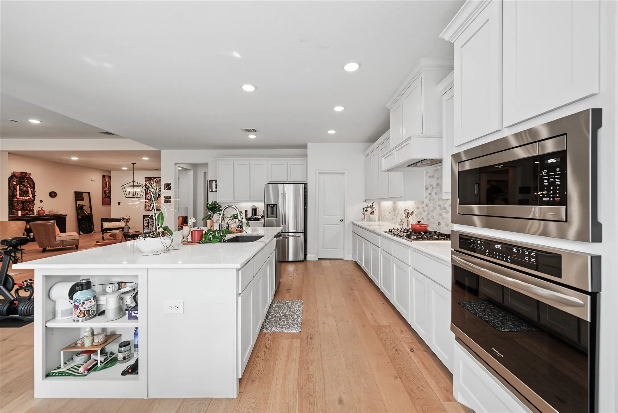 Single Family Residence For Sale in Tarrant County , 7440 Haggard Street, Fort Worth, Texas 76179, 4 Bedroom, 3 Bathroom, 3 Garage spaces, 2,884 Sqft, built in 2021, mls#21357554, Real Estate Agent in Fort Worth, Homes For Sale in Tarrant county, Homes For Sale in Fort Worth, Realtor in Fort Worth Texas, Real Estate Brokerage Independent Realty Texas, Luminita Cordes Realtor
