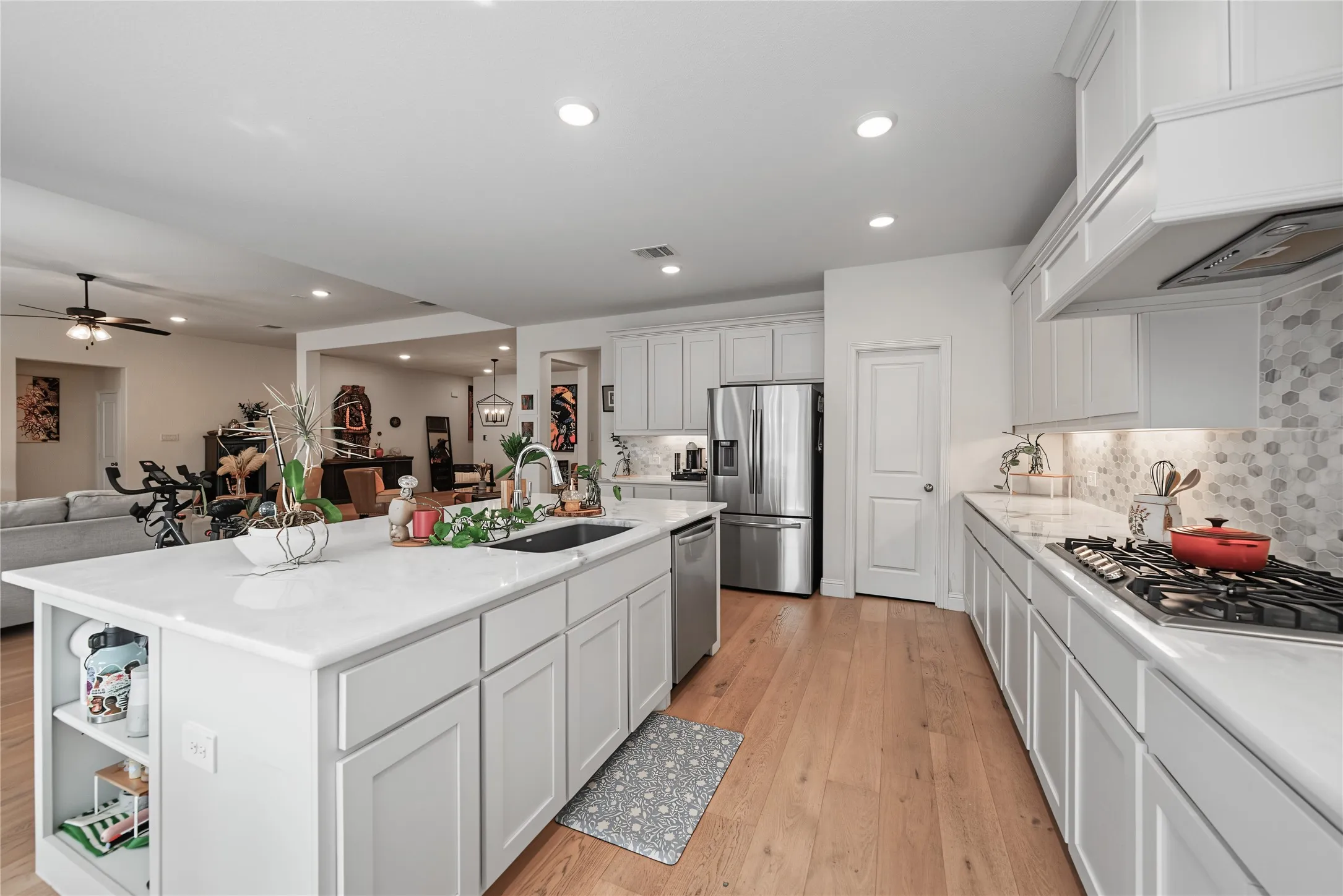 Single Family Residence For Sale in Tarrant County , 7440 Haggard Street, Fort Worth, Texas 76179, 4 Bedroom, 3 Bathroom, 3 Garage spaces, 2,884 Sqft, built in 2021, mls#21357554, Real Estate Agent in Fort Worth, Homes For Sale in Tarrant county, Homes For Sale in Fort Worth, Realtor in Fort Worth Texas, Real Estate Brokerage Independent Realty Texas, Luminita Cordes Realtor