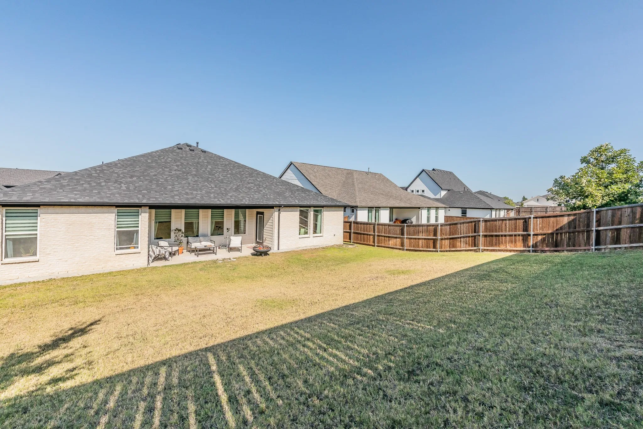 Single Family Residence For Sale in Tarrant County , 7440 Haggard Street, Fort Worth, Texas 76179, 4 Bedroom, 3 Bathroom, 3 Garage spaces, 2,884 Sqft, built in 2021, mls#21357554, Real Estate Agent in Fort Worth, Homes For Sale in Tarrant county, Homes For Sale in Fort Worth, Realtor in Fort Worth Texas, Real Estate Brokerage Independent Realty Texas, Luminita Cordes Realtor