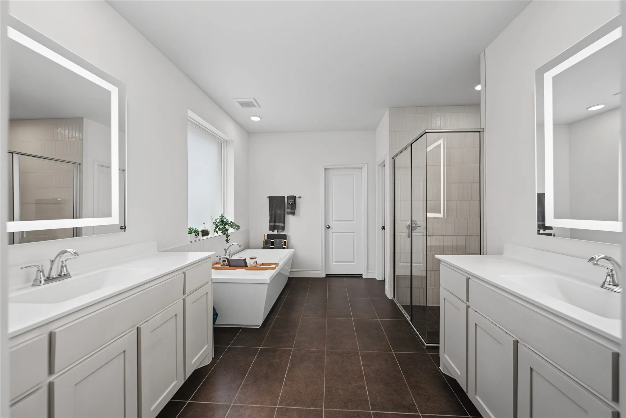 Single Family Residence For Sale in Tarrant County , 7440 Haggard Street, Fort Worth, Texas 76179, 4 Bedroom, 3 Bathroom, 3 Garage spaces, 2,884 Sqft, built in 2021, mls#21357554, Real Estate Agent in Fort Worth, Homes For Sale in Tarrant county, Homes For Sale in Fort Worth, Realtor in Fort Worth Texas, Real Estate Brokerage Independent Realty Texas, Luminita Cordes Realtor