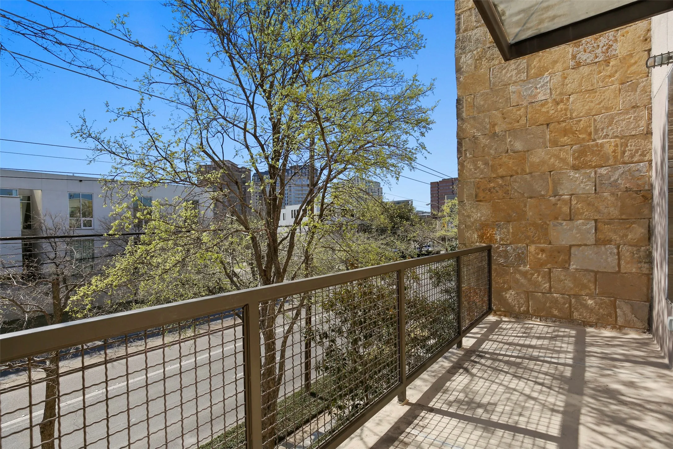 Townhouse For Rent in Dallas County , 3800 Holland Avenue 4, Dallas, Texas 75219, 2 Bedroom, 3 Bathroom, 2 Garage spaces, 1,603 Sqft, built in 2005, mls#21358769, Real Estate Agent in Dallas, Homes For Rent in Dallas county, Homes For Rent in Dallas, Realtor in Dallas Texas, Real Estate Brokerage Independent Realty Texas, Luminita Cordes Realtor