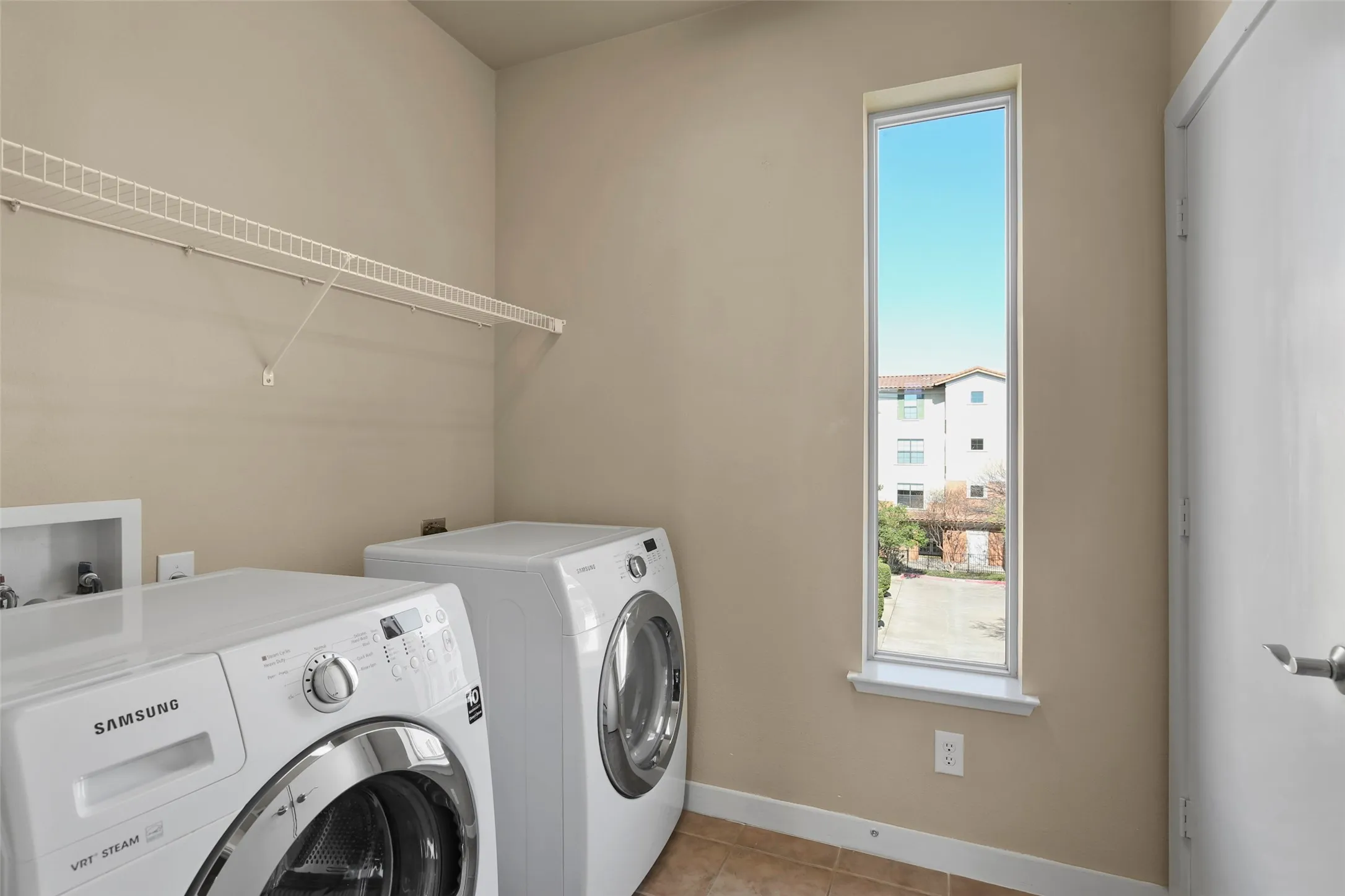 Townhouse For Rent in Dallas County , 3800 Holland Avenue 4, Dallas, Texas 75219, 2 Bedroom, 3 Bathroom, 2 Garage spaces, 1,603 Sqft, built in 2005, mls#21358769, Real Estate Agent in Dallas, Homes For Rent in Dallas county, Homes For Rent in Dallas, Realtor in Dallas Texas, Real Estate Brokerage Independent Realty Texas, Luminita Cordes Realtor