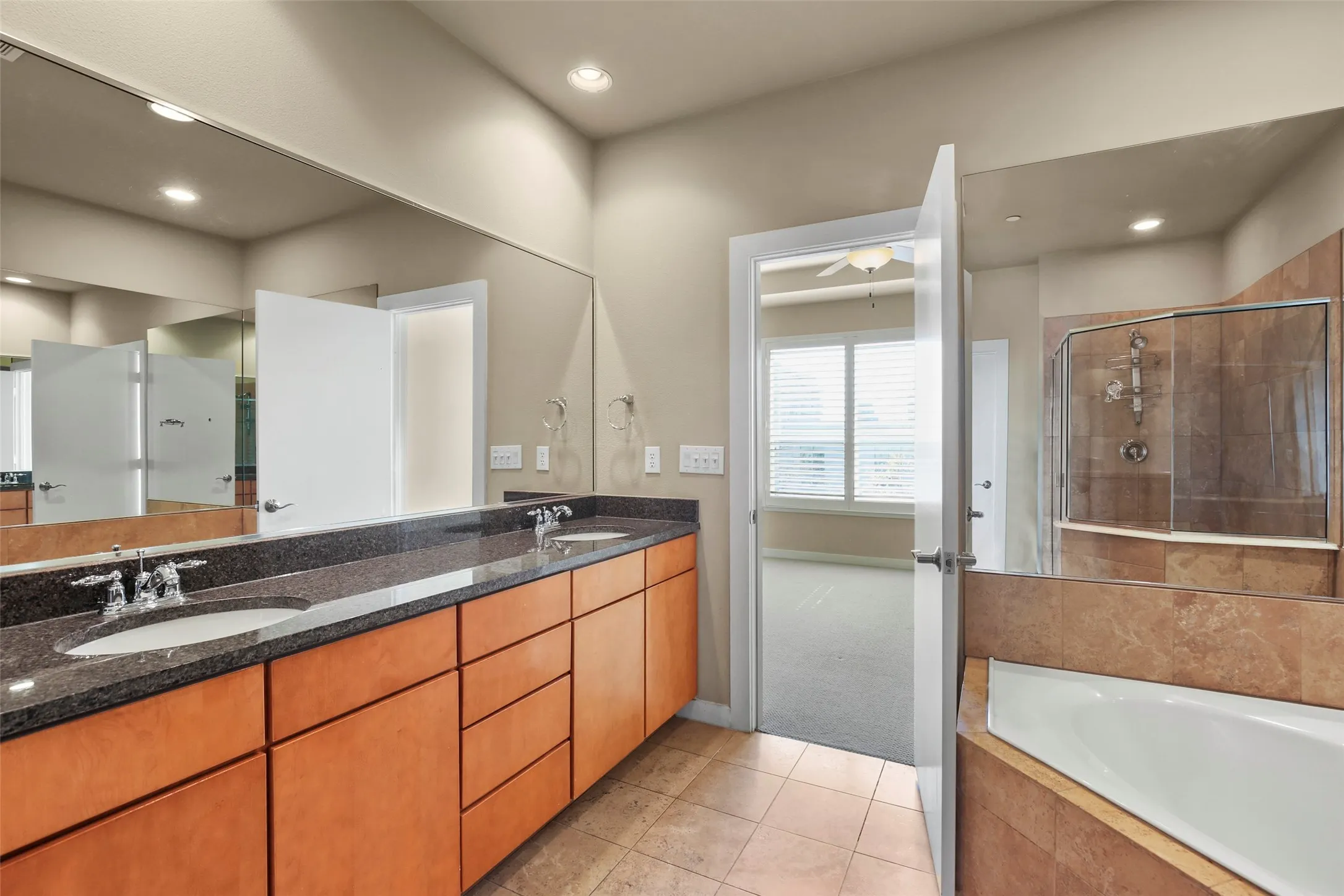 Townhouse For Rent in Dallas County , 3800 Holland Avenue 4, Dallas, Texas 75219, 2 Bedroom, 3 Bathroom, 2 Garage spaces, 1,603 Sqft, built in 2005, mls#21358769, Real Estate Agent in Dallas, Homes For Rent in Dallas county, Homes For Rent in Dallas, Realtor in Dallas Texas, Real Estate Brokerage Independent Realty Texas, Luminita Cordes Realtor