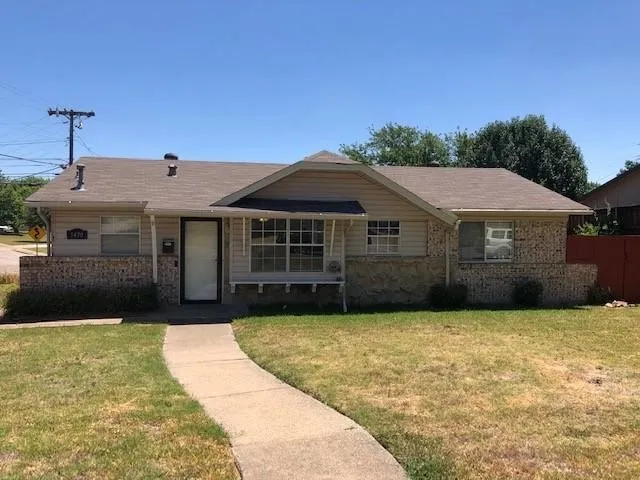 Single Family Residence For Rent in Collin County , 1430 Judy Drive, Plano, Texas 75074, 3 Bedroom, 1 Bathroom, Garage spaces, 1,076 Sqft, built in 1964, mls#21358780, Real Estate Agent in Plano, Homes For Rent in Collin county, Homes For Rent in Plano, Realtor in Plano Texas, Real Estate Brokerage Independent Realty Texas, Luminita Cordes Realtor