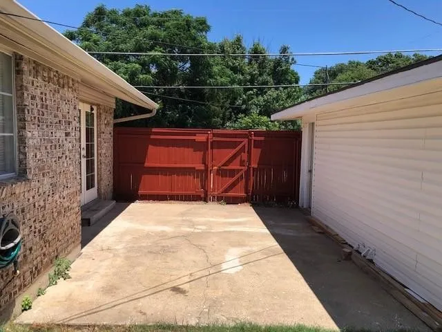 Single Family Residence For Rent in Collin County , 1430 Judy Drive, Plano, Texas 75074, 3 Bedroom, 1 Bathroom, Garage spaces, 1,076 Sqft, built in 1964, mls#21358780, Real Estate Agent in Plano, Homes For Rent in Collin county, Homes For Rent in Plano, Realtor in Plano Texas, Real Estate Brokerage Independent Realty Texas, Luminita Cordes Realtor