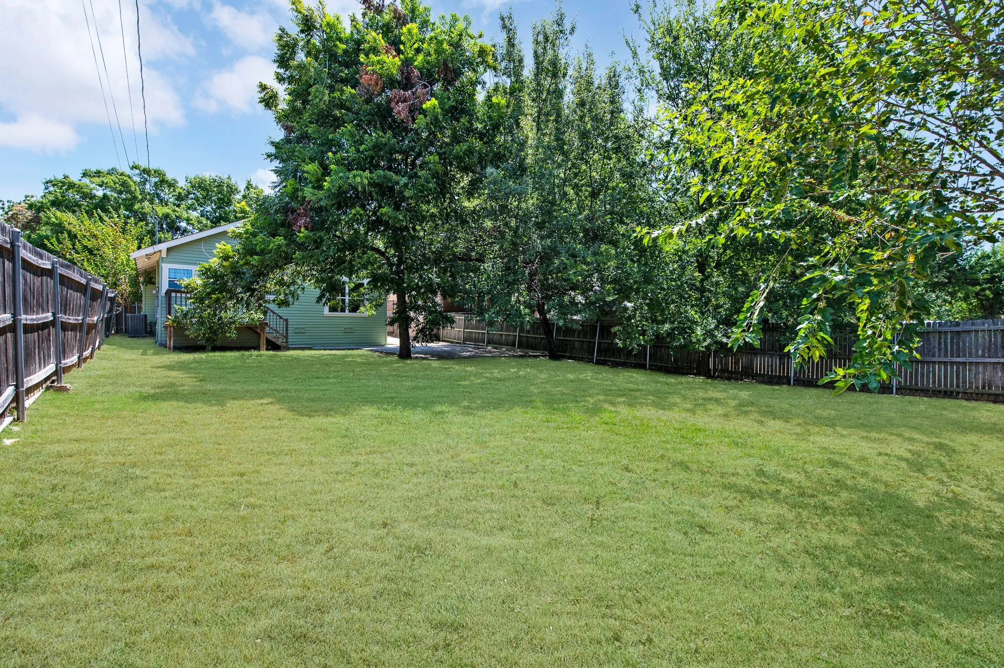 Single Family Residence For Sale in Tarrant County , 2704 College Avenue, Fort Worth, Texas 76110, 3 Bedroom, 2 Bathroom, Garage spaces, 1,600 Sqft, built in 1926, mls#21357445, Real Estate Agent in Fort Worth, Homes For Sale in Tarrant county, Homes For Sale in Fort Worth, Realtor in Fort Worth Texas, Real Estate Brokerage Independent Realty Texas, Luminita Cordes Realtor