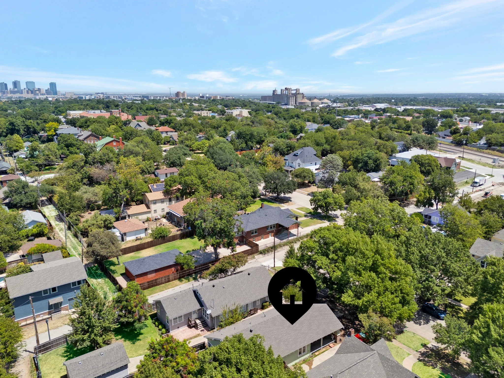 Single Family Residence For Sale in Tarrant County , 2704 College Avenue, Fort Worth, Texas 76110, 3 Bedroom, 2 Bathroom, Garage spaces, 1,600 Sqft, built in 1926, mls#21357445, Real Estate Agent in Fort Worth, Homes For Sale in Tarrant county, Homes For Sale in Fort Worth, Realtor in Fort Worth Texas, Real Estate Brokerage Independent Realty Texas, Luminita Cordes Realtor