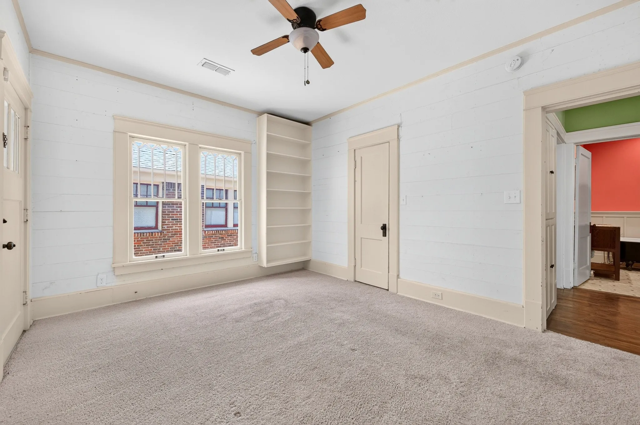 Single Family Residence For Sale in Tarrant County , 2704 College Avenue, Fort Worth, Texas 76110, 3 Bedroom, 2 Bathroom, Garage spaces, 1,600 Sqft, built in 1926, mls#21357445, Real Estate Agent in Fort Worth, Homes For Sale in Tarrant county, Homes For Sale in Fort Worth, Realtor in Fort Worth Texas, Real Estate Brokerage Independent Realty Texas, Luminita Cordes Realtor
