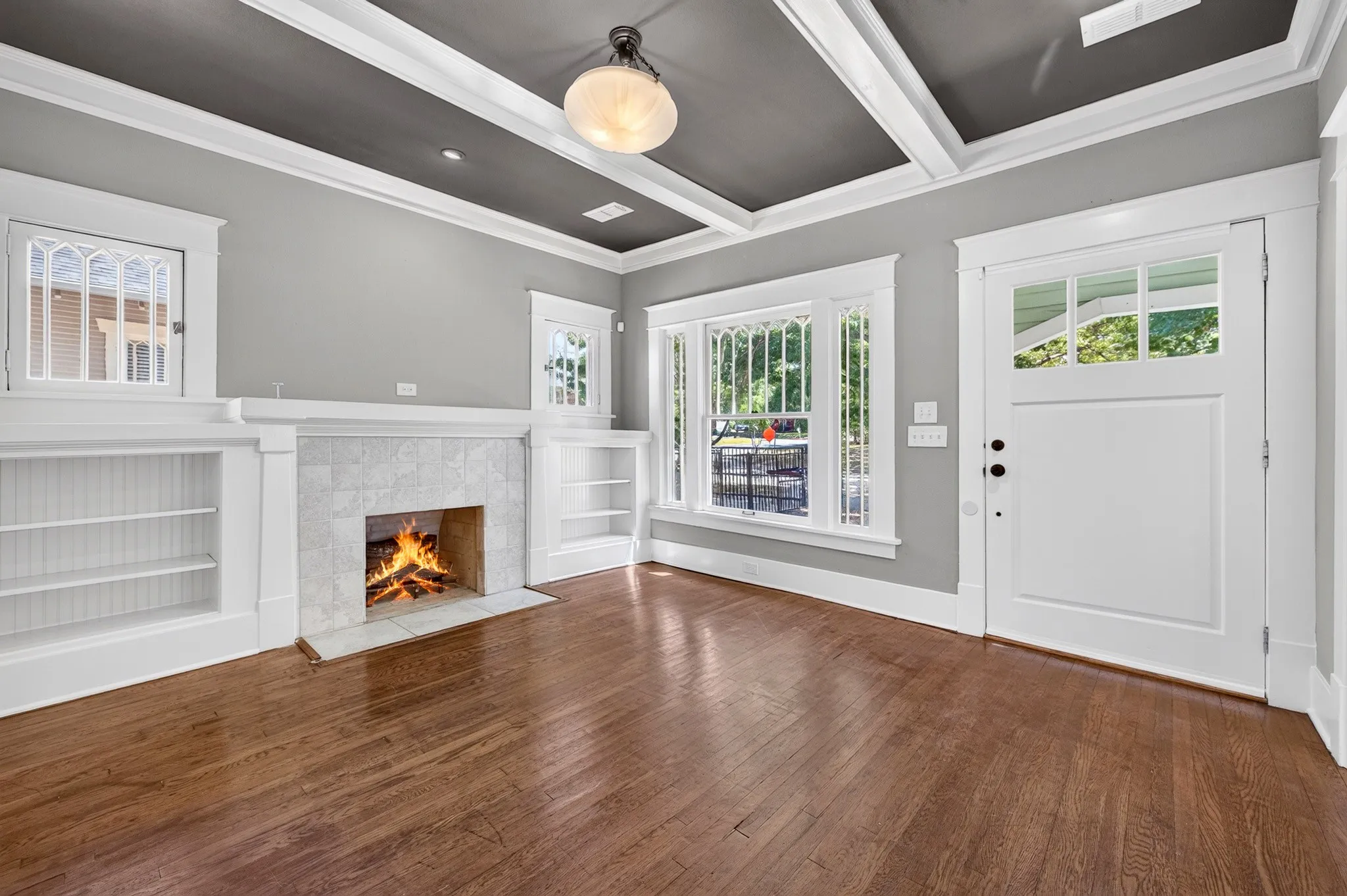 Single Family Residence For Sale in Tarrant County , 2704 College Avenue, Fort Worth, Texas 76110, 3 Bedroom, 2 Bathroom, Garage spaces, 1,600 Sqft, built in 1926, mls#21357445, Real Estate Agent in Fort Worth, Homes For Sale in Tarrant county, Homes For Sale in Fort Worth, Realtor in Fort Worth Texas, Real Estate Brokerage Independent Realty Texas, Luminita Cordes Realtor