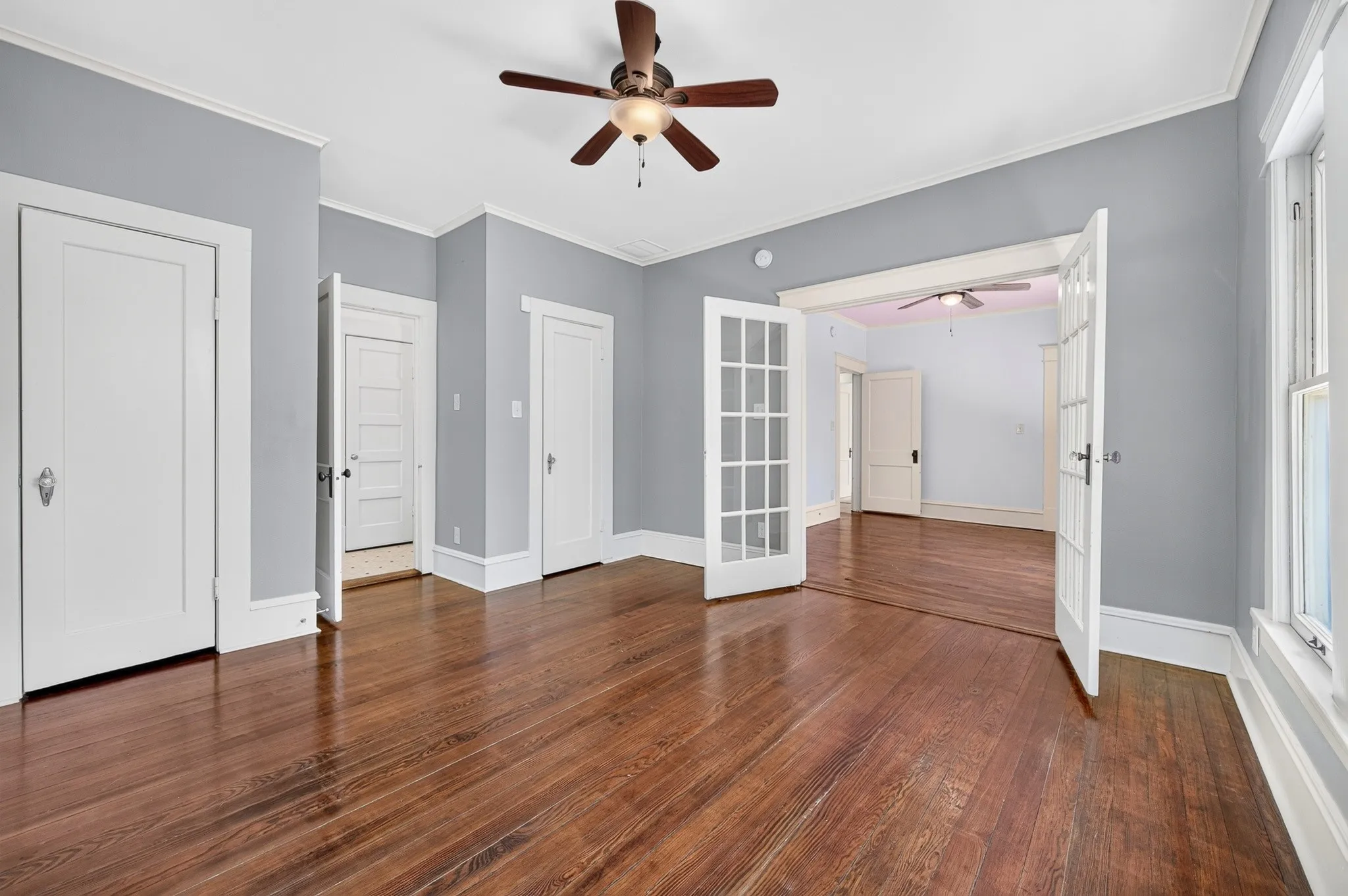 Single Family Residence For Sale in Tarrant County , 2704 College Avenue, Fort Worth, Texas 76110, 3 Bedroom, 2 Bathroom, Garage spaces, 1,600 Sqft, built in 1926, mls#21357445, Real Estate Agent in Fort Worth, Homes For Sale in Tarrant county, Homes For Sale in Fort Worth, Realtor in Fort Worth Texas, Real Estate Brokerage Independent Realty Texas, Luminita Cordes Realtor
