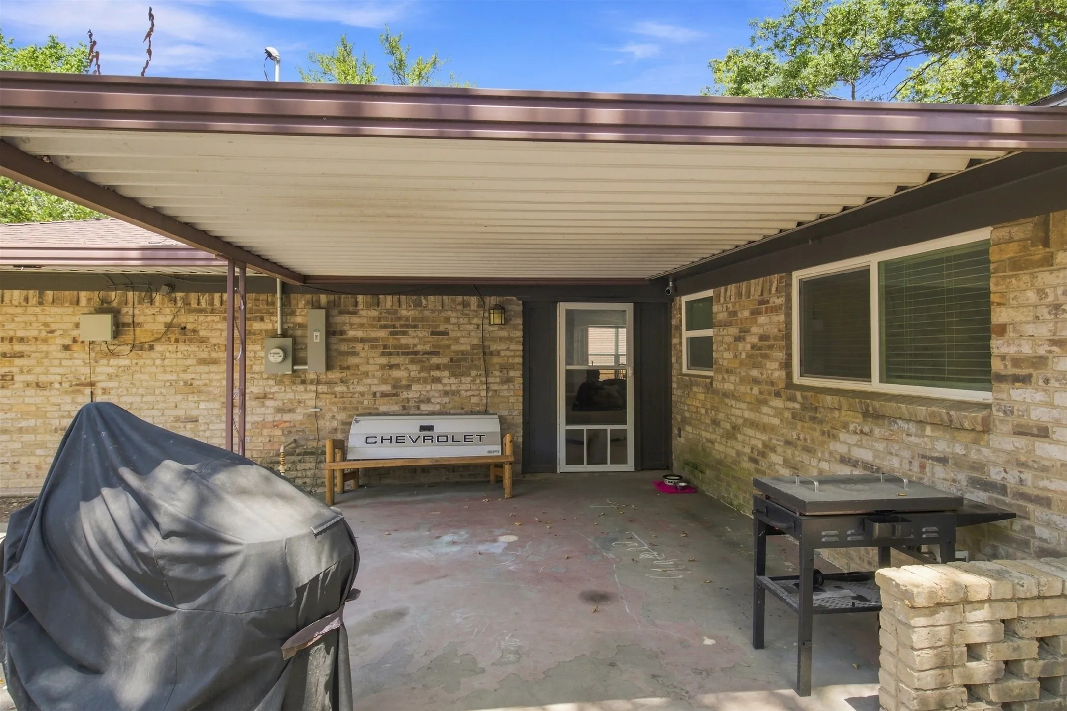 Single Family Residence For Sale in Collin County , 2021 Meadowcreek Drive, Plano, Texas 75074, 3 Bedroom, 2 Bathroom, 2 Garage spaces, 1,706 Sqft, built in 1964, mls#21358785, Real Estate Agent in Plano, Homes For Sale in Collin county, Homes For Sale in Plano, Realtor in Plano Texas, Real Estate Brokerage Independent Realty Texas, Luminita Cordes Realtor