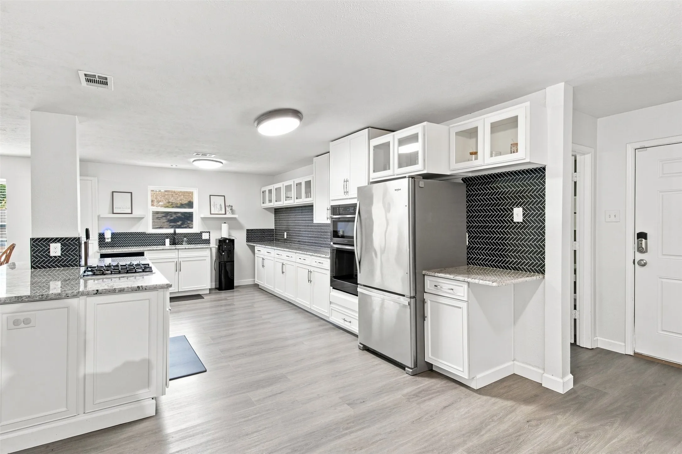 Single Family Residence For Sale in Collin County , 2021 Meadowcreek Drive, Plano, Texas 75074, 3 Bedroom, 2 Bathroom, 2 Garage spaces, 1,706 Sqft, built in 1964, mls#21358785, Real Estate Agent in Plano, Homes For Sale in Collin county, Homes For Sale in Plano, Realtor in Plano Texas, Real Estate Brokerage Independent Realty Texas, Luminita Cordes Realtor