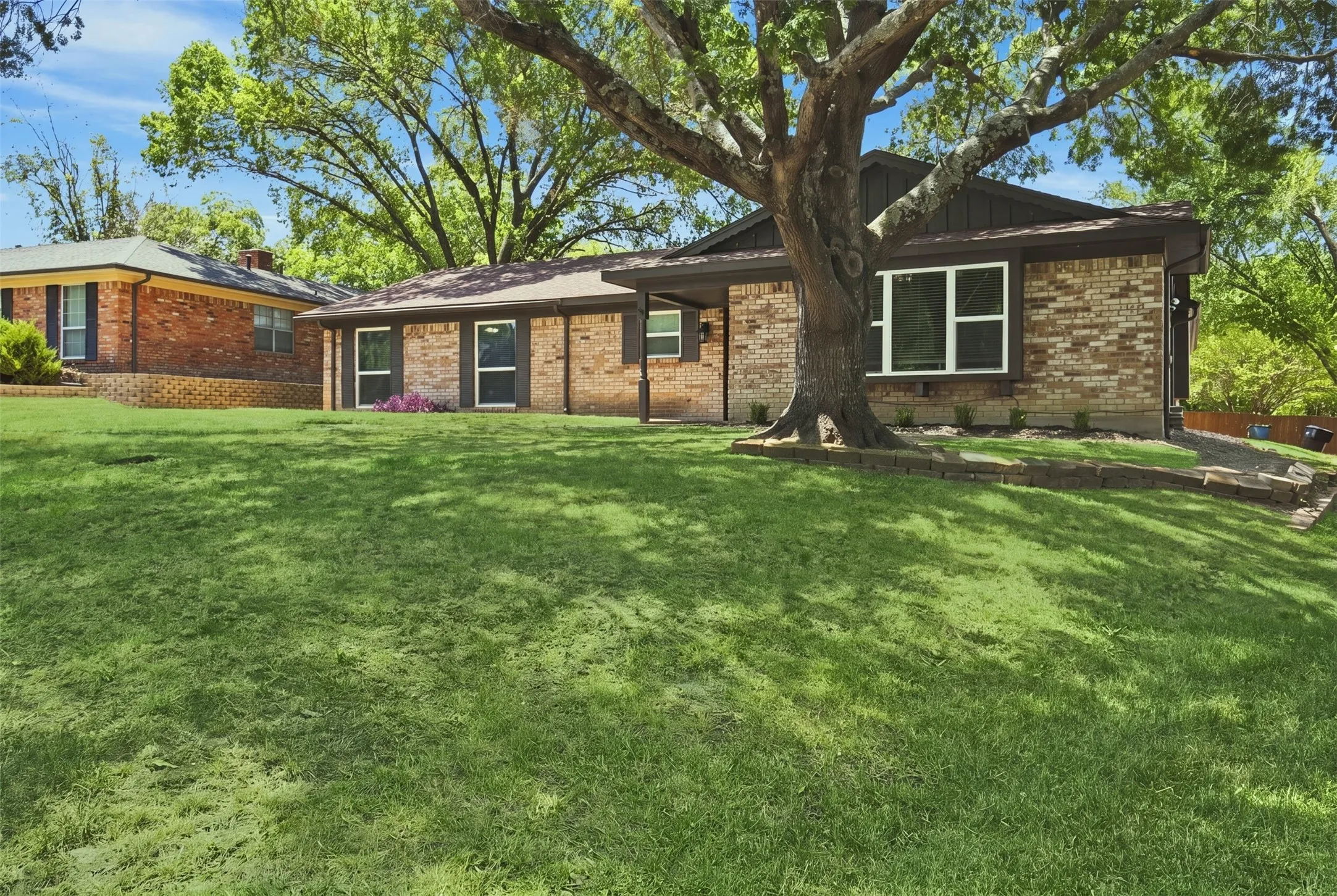 Single Family Residence For Sale in Collin County , 2021 Meadowcreek Drive, Plano, Texas 75074, 3 Bedroom, 2 Bathroom, 2 Garage spaces, 1,706 Sqft, built in 1964, mls#21358785, Real Estate Agent in Plano, Homes For Sale in Collin county, Homes For Sale in Plano, Realtor in Plano Texas, Real Estate Brokerage Independent Realty Texas, Luminita Cordes Realtor