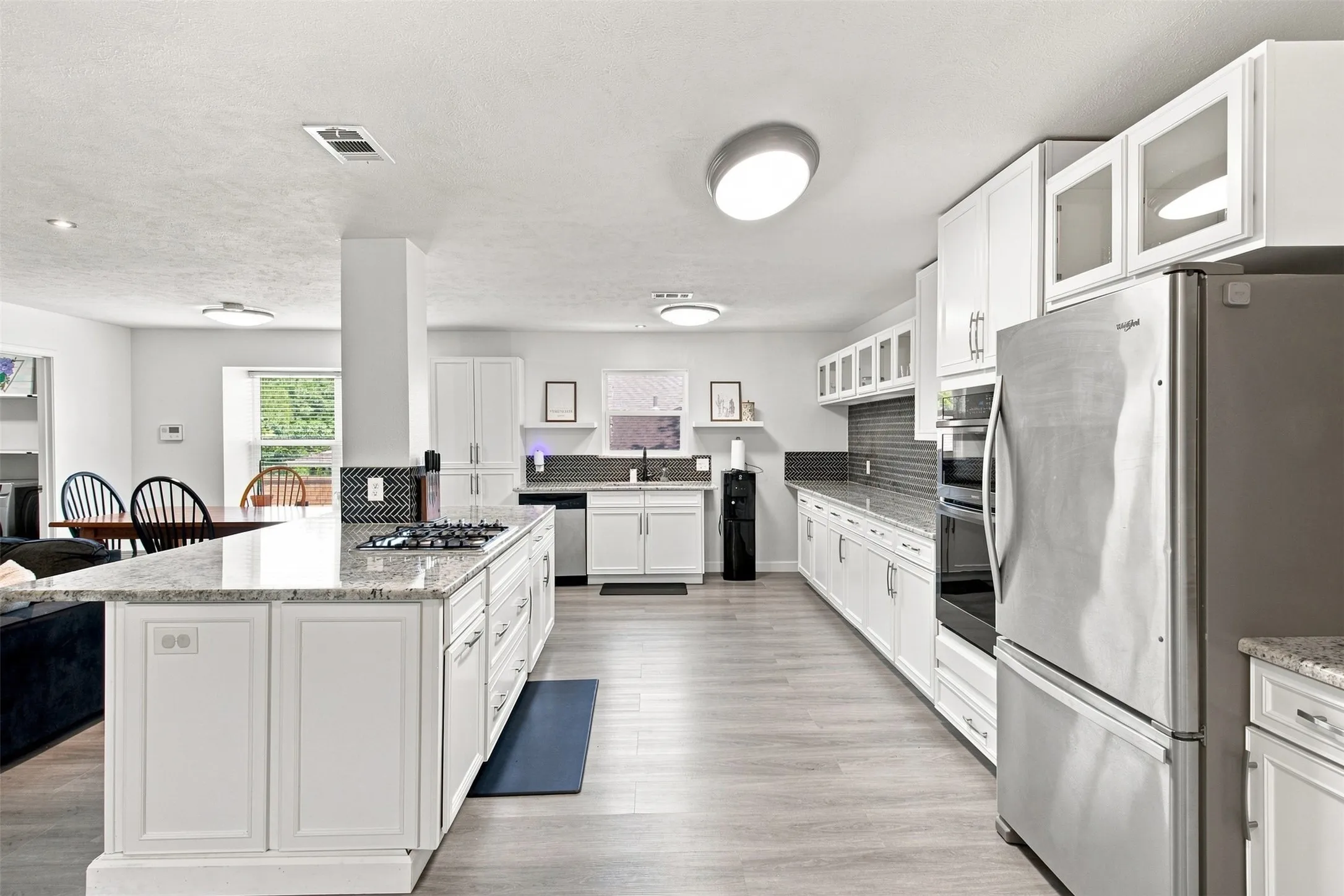 Single Family Residence For Sale in Collin County , 2021 Meadowcreek Drive, Plano, Texas 75074, 3 Bedroom, 2 Bathroom, 2 Garage spaces, 1,706 Sqft, built in 1964, mls#21358785, Real Estate Agent in Plano, Homes For Sale in Collin county, Homes For Sale in Plano, Realtor in Plano Texas, Real Estate Brokerage Independent Realty Texas, Luminita Cordes Realtor