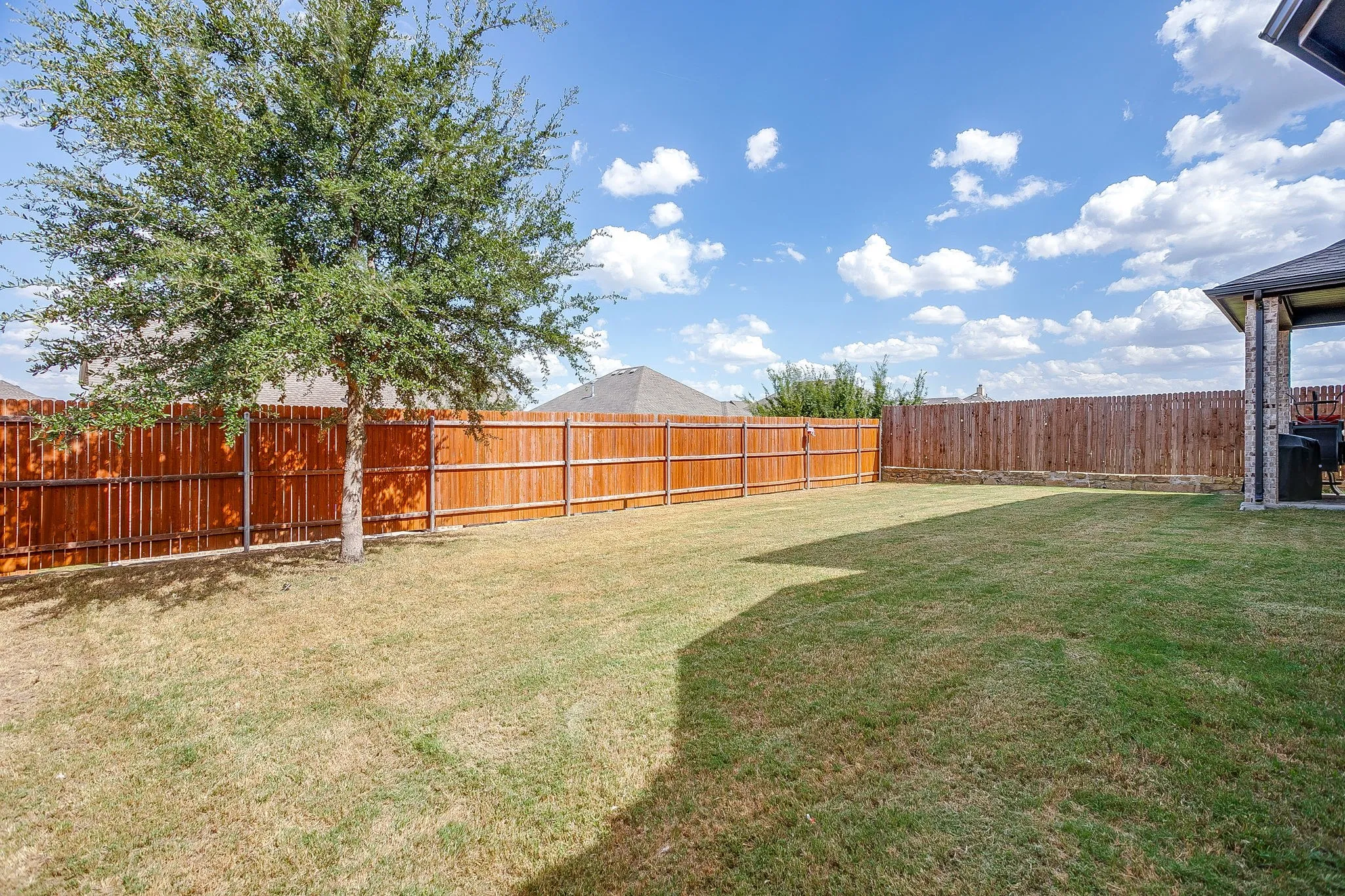 Single Family Residence For Sale in Parker County , 621 Brody Trail, Aledo, Texas 76008, 4 Bedroom, 4 Bathroom, 3 Garage spaces, 3,494 Sqft, built in 2020, mls#21358394, Real Estate Agent in Aledo, Homes For Sale in Parker county, Homes For Sale in Aledo, Realtor in Aledo Texas, Real Estate Brokerage Independent Realty Texas, Luminita Cordes Realtor