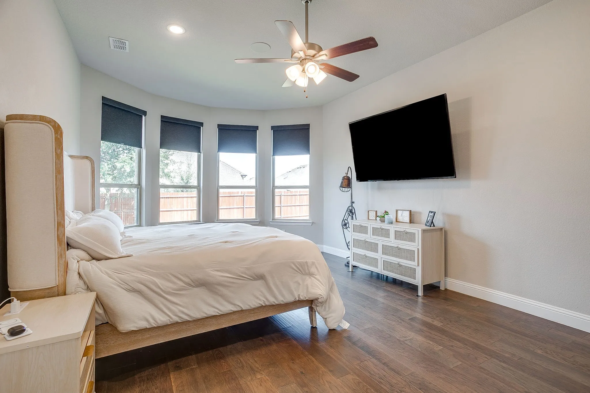 Single Family Residence For Sale in Parker County , 621 Brody Trail, Aledo, Texas 76008, 4 Bedroom, 4 Bathroom, 3 Garage spaces, 3,494 Sqft, built in 2020, mls#21358394, Real Estate Agent in Aledo, Homes For Sale in Parker county, Homes For Sale in Aledo, Realtor in Aledo Texas, Real Estate Brokerage Independent Realty Texas, Luminita Cordes Realtor