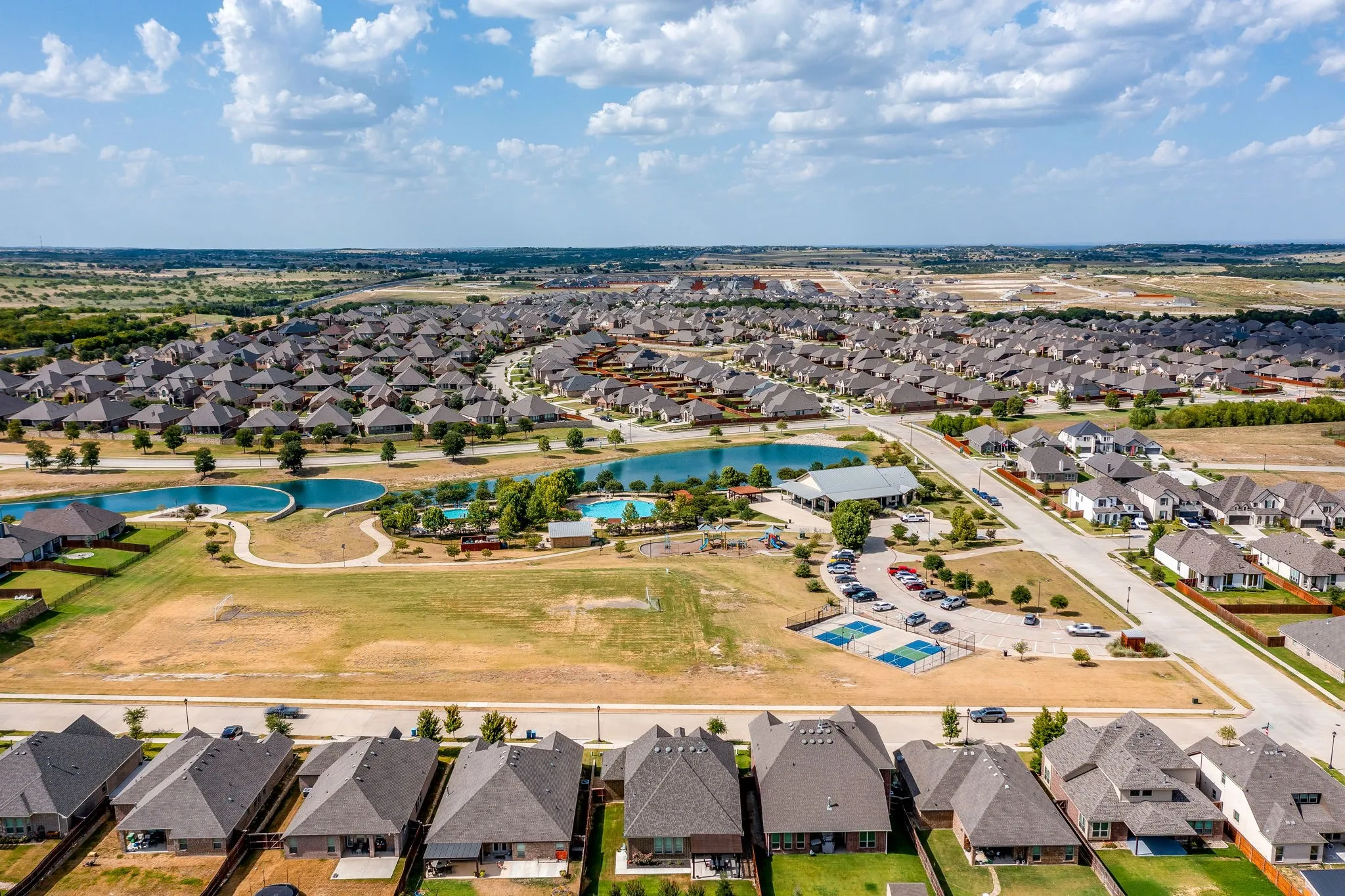 Single Family Residence For Sale in Parker County , 621 Brody Trail, Aledo, Texas 76008, 4 Bedroom, 4 Bathroom, 3 Garage spaces, 3,494 Sqft, built in 2020, mls#21358394, Real Estate Agent in Aledo, Homes For Sale in Parker county, Homes For Sale in Aledo, Realtor in Aledo Texas, Real Estate Brokerage Independent Realty Texas, Luminita Cordes Realtor