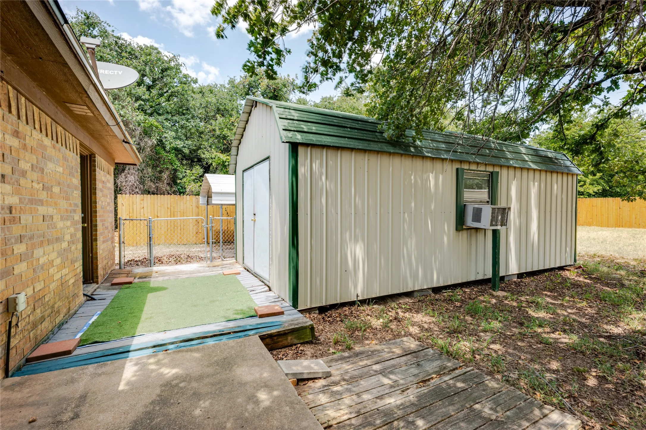 Large Art Studio with AC