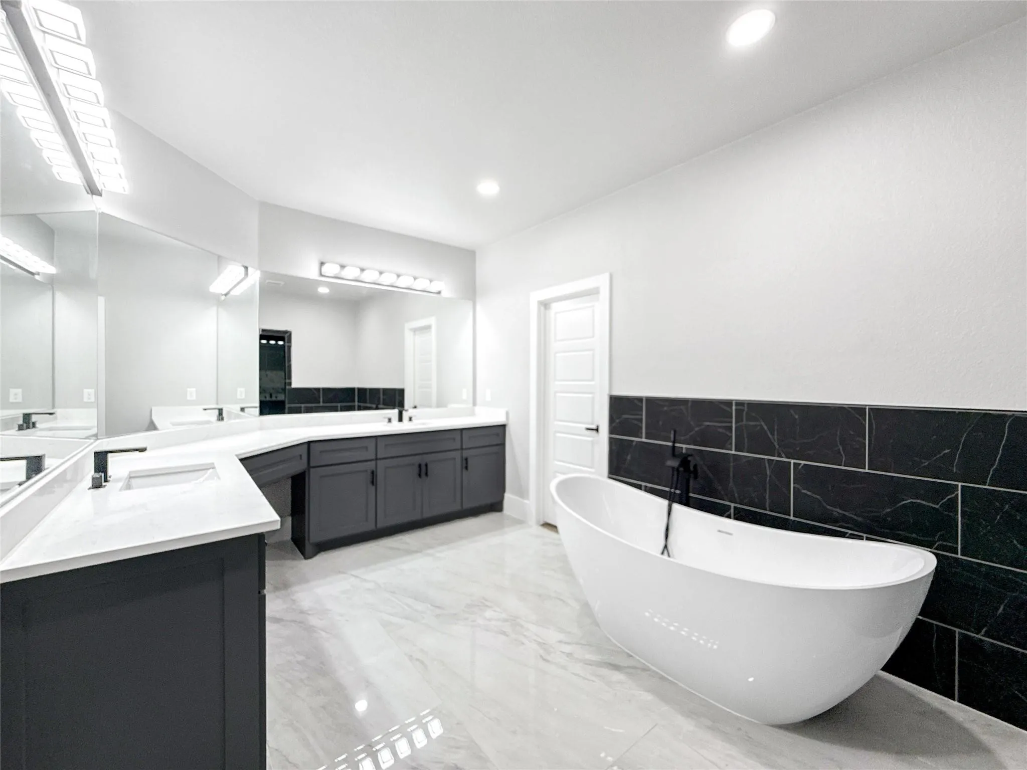 Single Family Residence For Sale in Dallas County , 2130 Kathleen Avenue, Dallas, Texas 75216, 5 Bedroom, 3 Bathroom, 2 Garage spaces, 2,100 Sqft, built in 2025, mls#21357497, Real Estate Agent in Dallas, Homes For Sale in Dallas county, Homes For Sale in Dallas, Realtor in Dallas Texas, Real Estate Brokerage Independent Realty Texas, Luminita Cordes Realtor