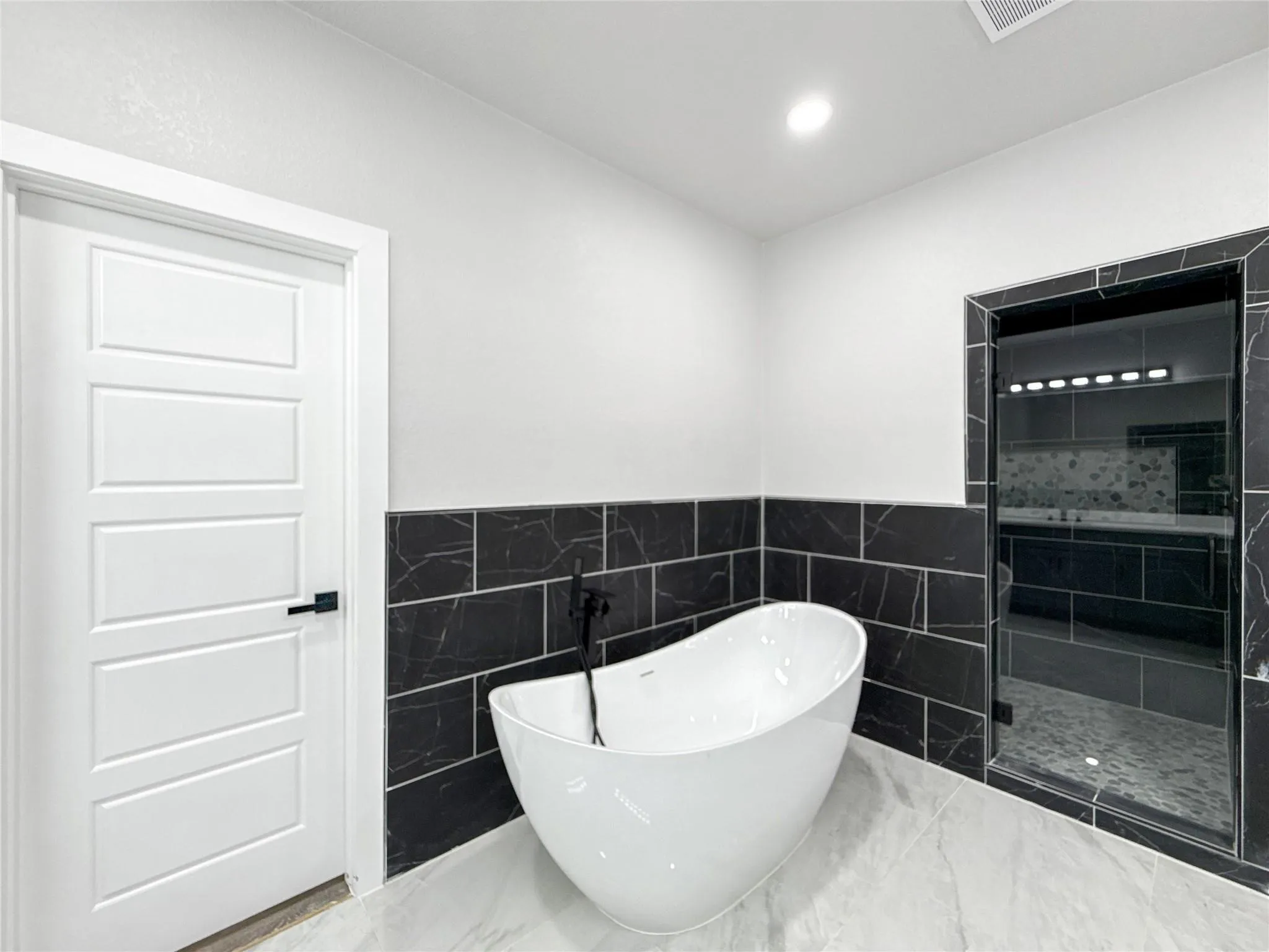 Single Family Residence For Sale in Dallas County , 2130 Kathleen Avenue, Dallas, Texas 75216, 5 Bedroom, 3 Bathroom, 2 Garage spaces, 2,100 Sqft, built in 2025, mls#21357497, Real Estate Agent in Dallas, Homes For Sale in Dallas county, Homes For Sale in Dallas, Realtor in Dallas Texas, Real Estate Brokerage Independent Realty Texas, Luminita Cordes Realtor