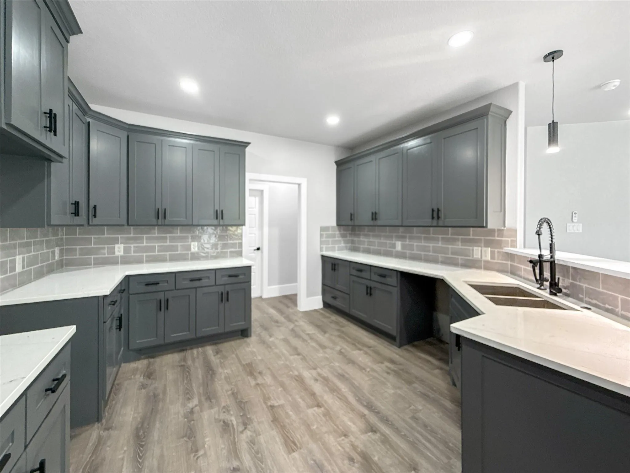 Single Family Residence For Sale in Dallas County , 2130 Kathleen Avenue, Dallas, Texas 75216, 5 Bedroom, 3 Bathroom, 2 Garage spaces, 2,100 Sqft, built in 2025, mls#21357497, Real Estate Agent in Dallas, Homes For Sale in Dallas county, Homes For Sale in Dallas, Realtor in Dallas Texas, Real Estate Brokerage Independent Realty Texas, Luminita Cordes Realtor