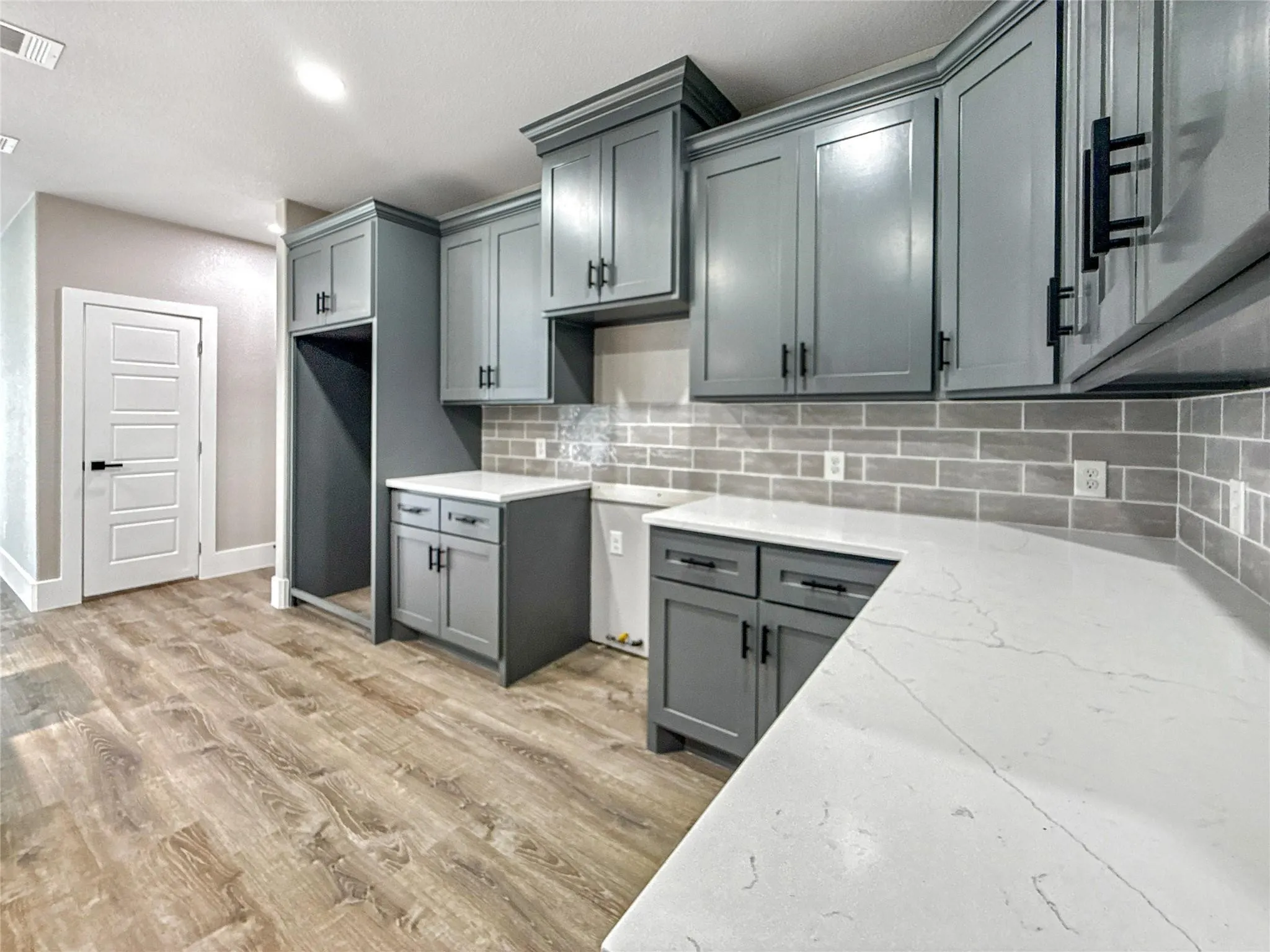 Single Family Residence For Sale in Dallas County , 2130 Kathleen Avenue, Dallas, Texas 75216, 5 Bedroom, 3 Bathroom, 2 Garage spaces, 2,100 Sqft, built in 2025, mls#21357497, Real Estate Agent in Dallas, Homes For Sale in Dallas county, Homes For Sale in Dallas, Realtor in Dallas Texas, Real Estate Brokerage Independent Realty Texas, Luminita Cordes Realtor